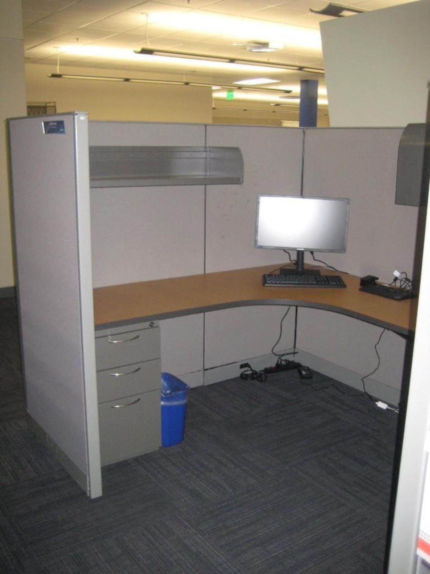 Knoll office cubicles - Image 7 of 51