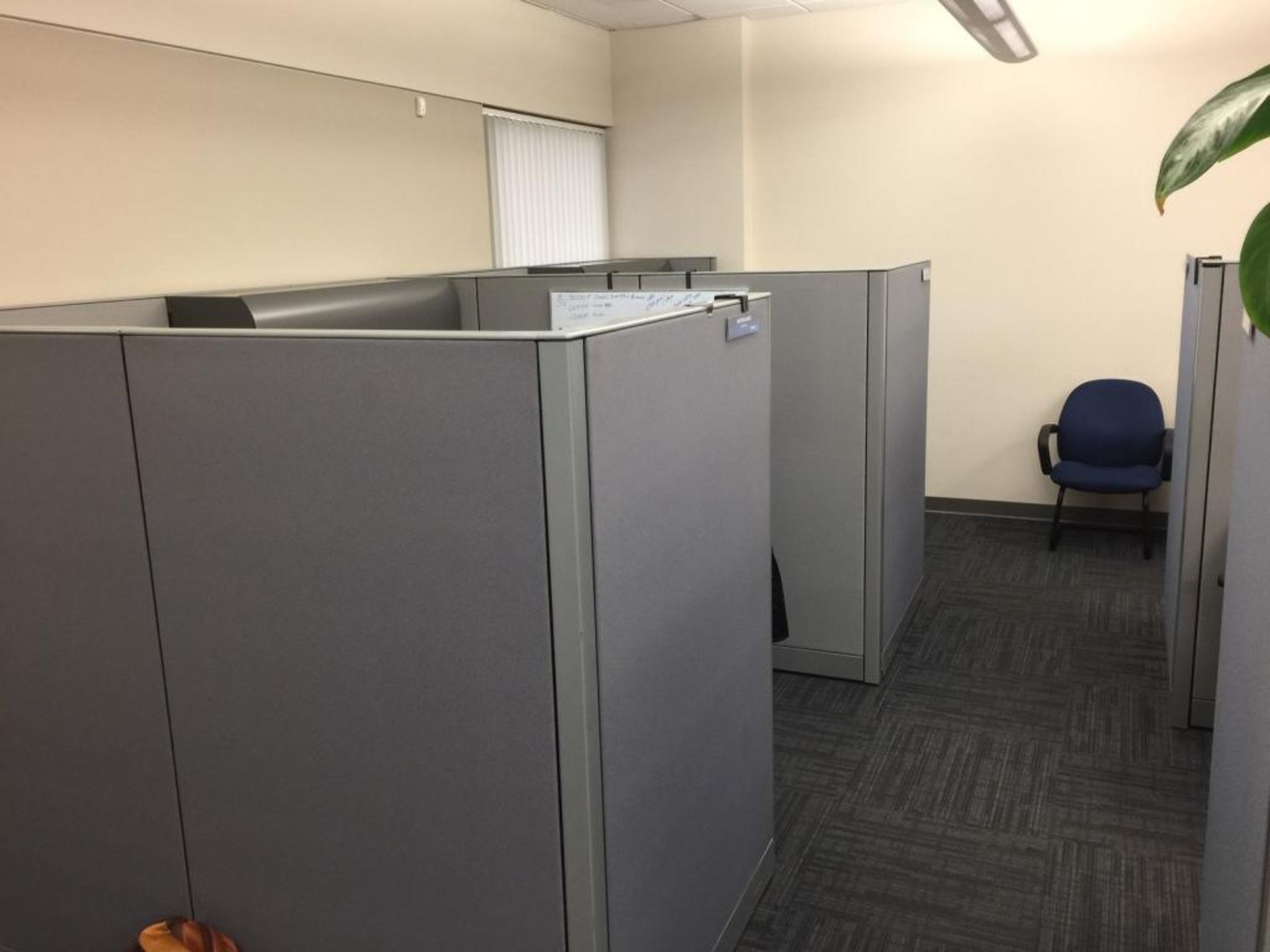 Knoll office cubicles - Image 50 of 51