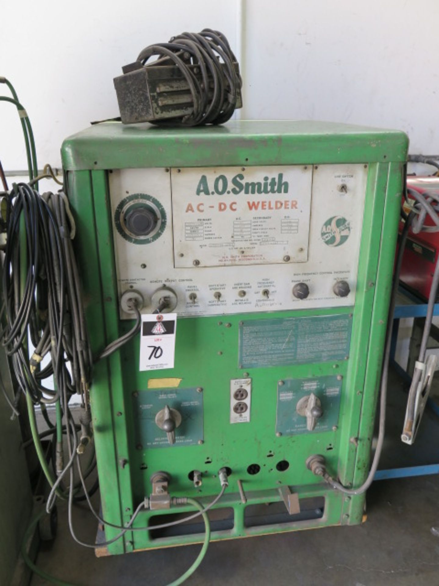 A.O. Smith mdl. A2000AD HFGW 200 Amp AC/DC Arc Welding Power Source s/n 1227-6111-7