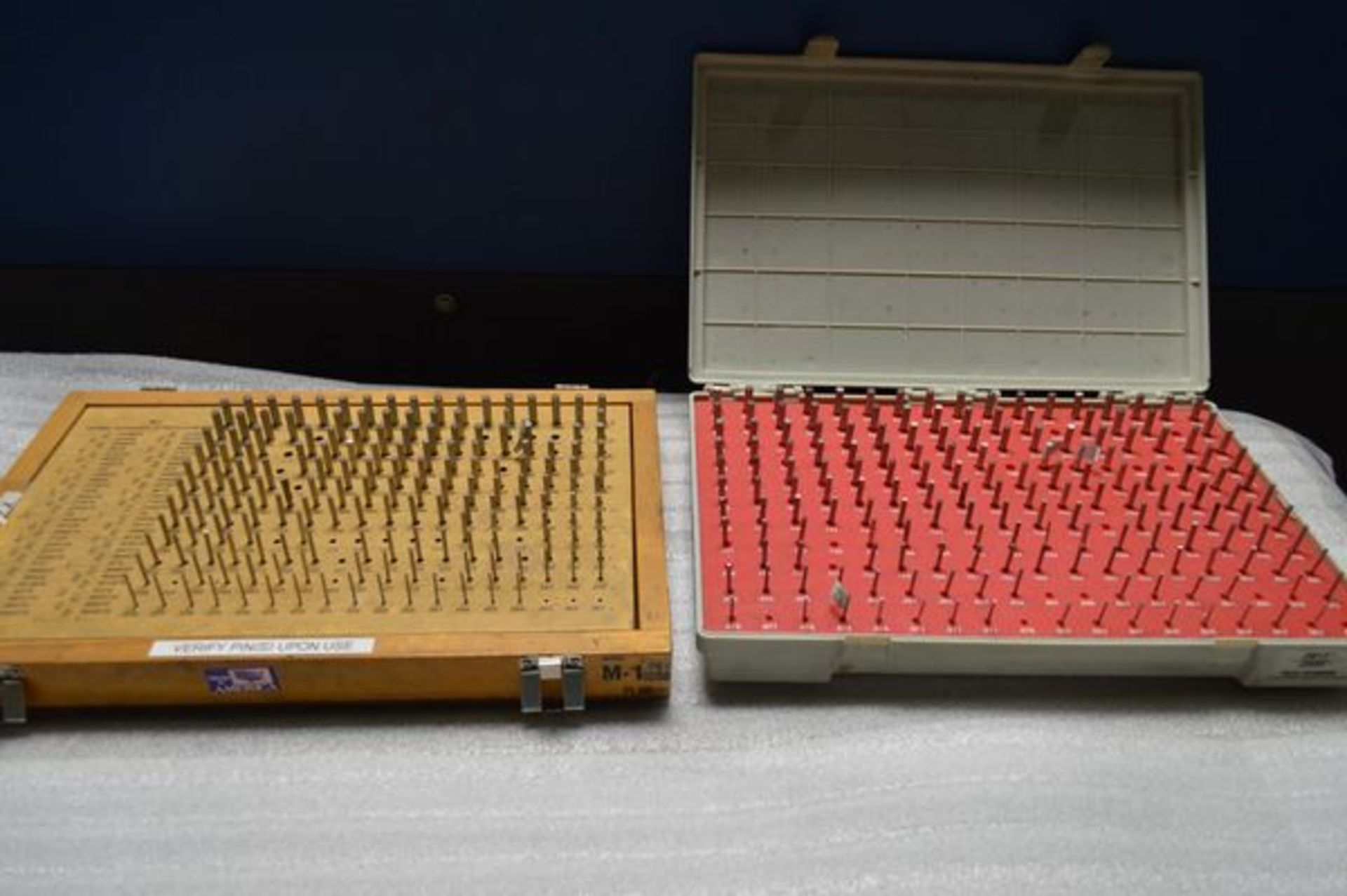 Meyer Pin Gage Set Model M-1 .061" - 250" (Plus) and Vermont Pin Gage Set .0610" - .2500" (Minus)