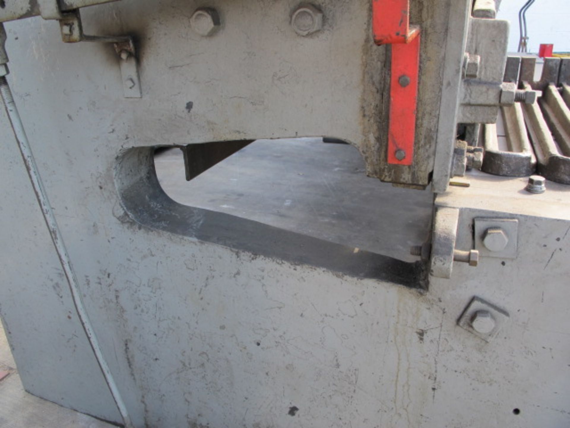 Bertsch & Co. 10' Deep Throat Power Shear s/n 7441 w/ Manual Back Gage, 25" Throat, 33 1/2"Supports - Image 5 of 6