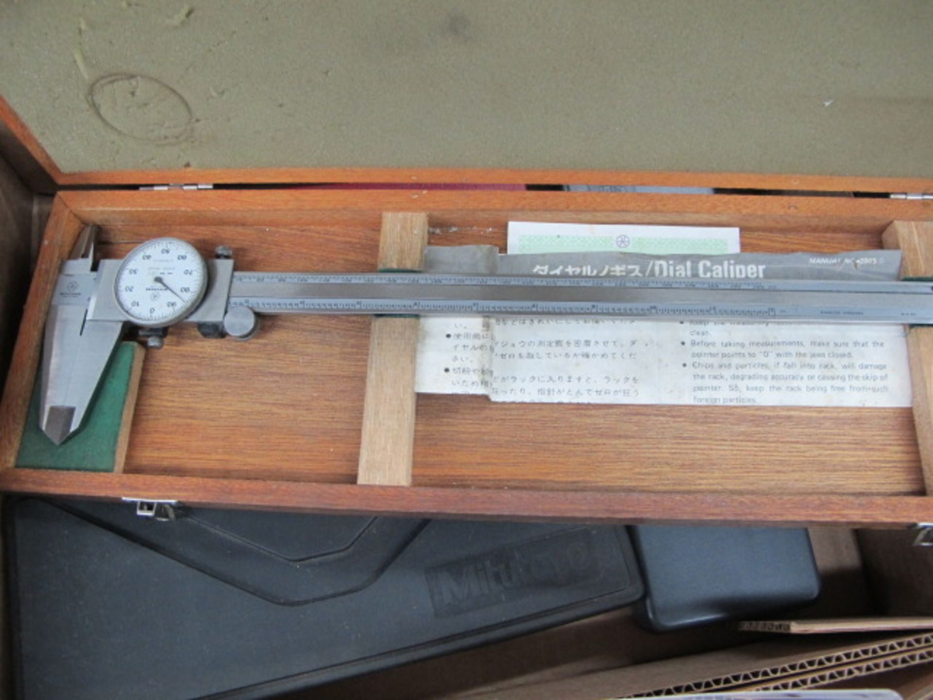 Mitutoyo, Starrett and Brown & Sharpe 12" and 6" Dial Calipers (4) - Image 2 of 5