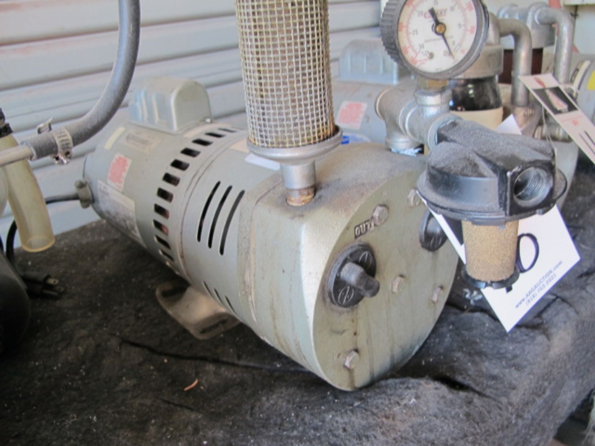 Gast Vacuum Pump - Image 2 of 2