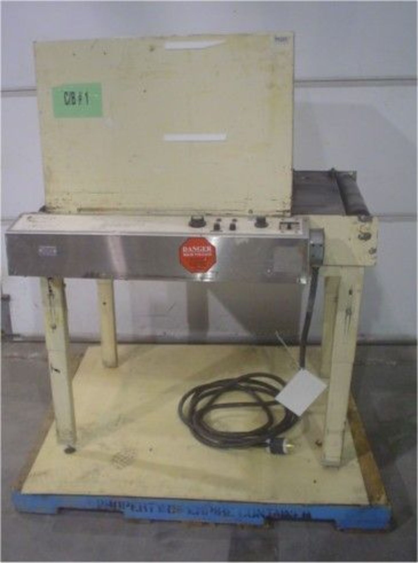 Used RBS Heat Shrink Tunnel Model ACT 179. Electrics: 3Ph/60Hz/220Volts. Note: Needs conveyor