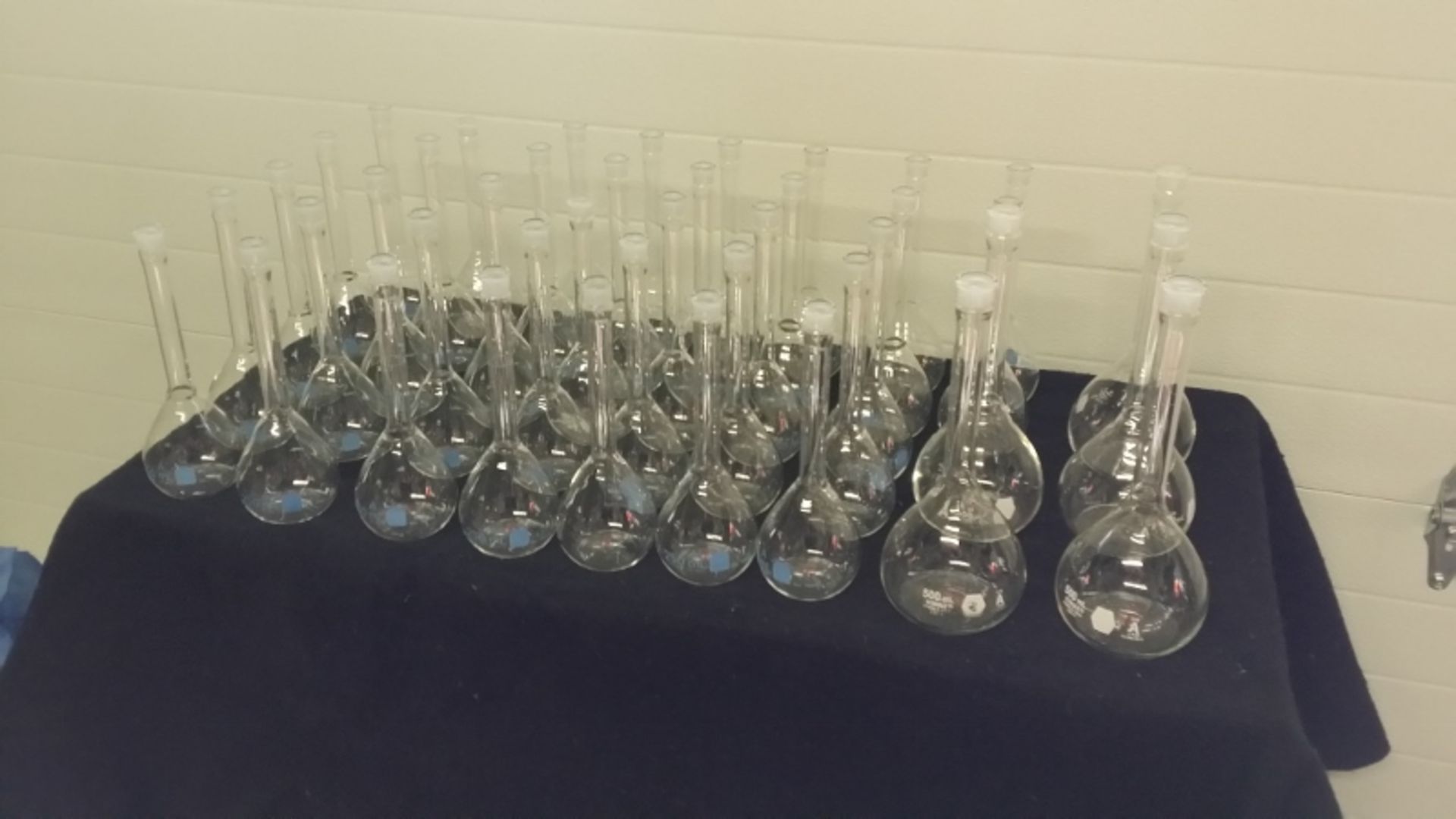 Miscellaneous Glassware and components. load out $50