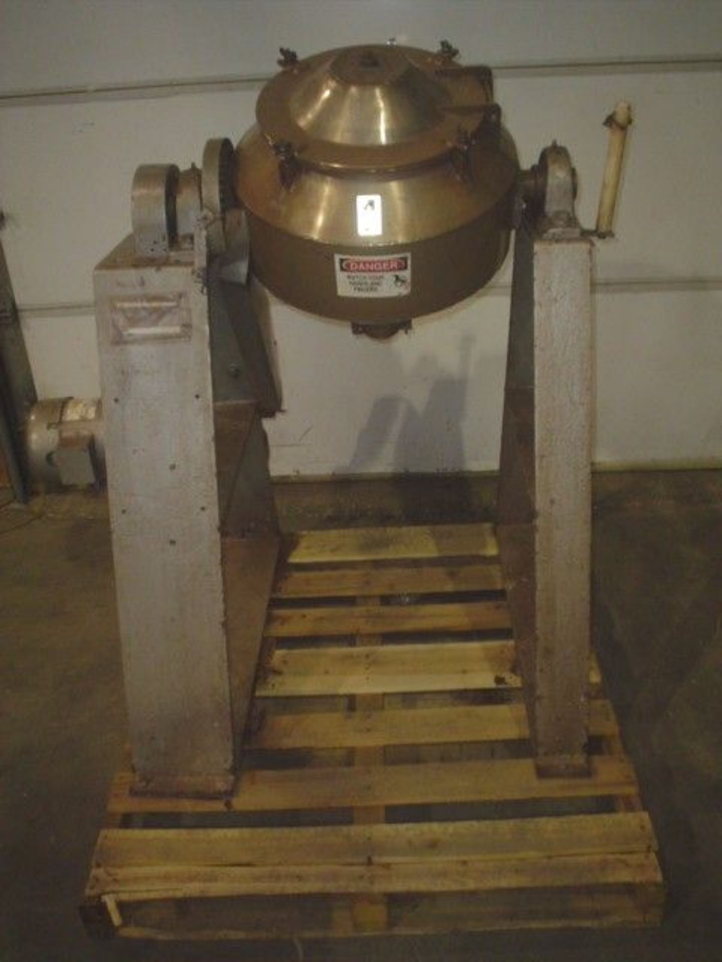 Used Approx 2 Cubic Foot Cone Blender with Intensifier Bar. Electrics: Main Motor ¾ HP with