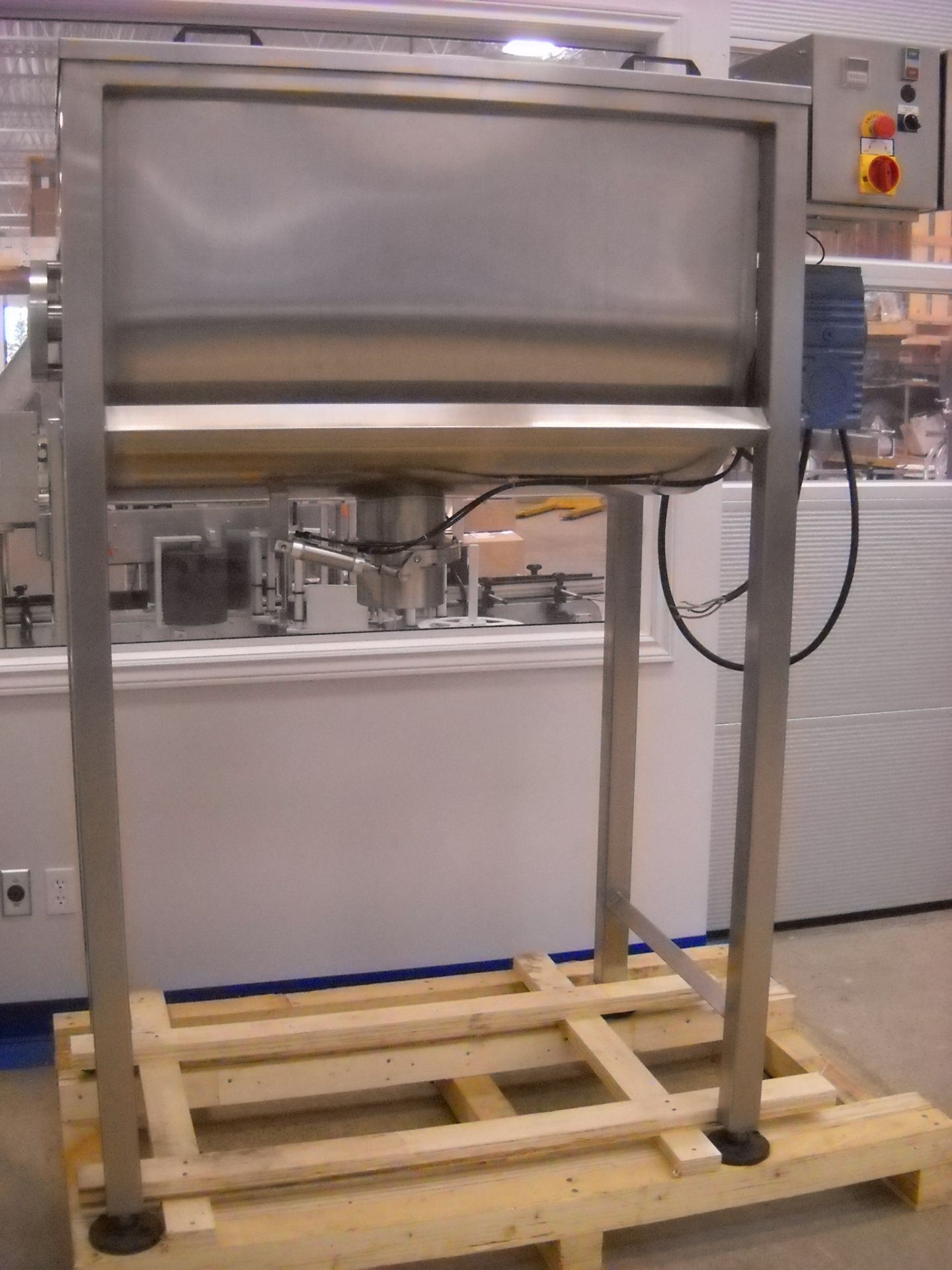 New Never Used 10 Cu Ft Ribbon Blender, 304 Stainless Steel. Electrics: 230V/3Ph/60Hz. Load Out