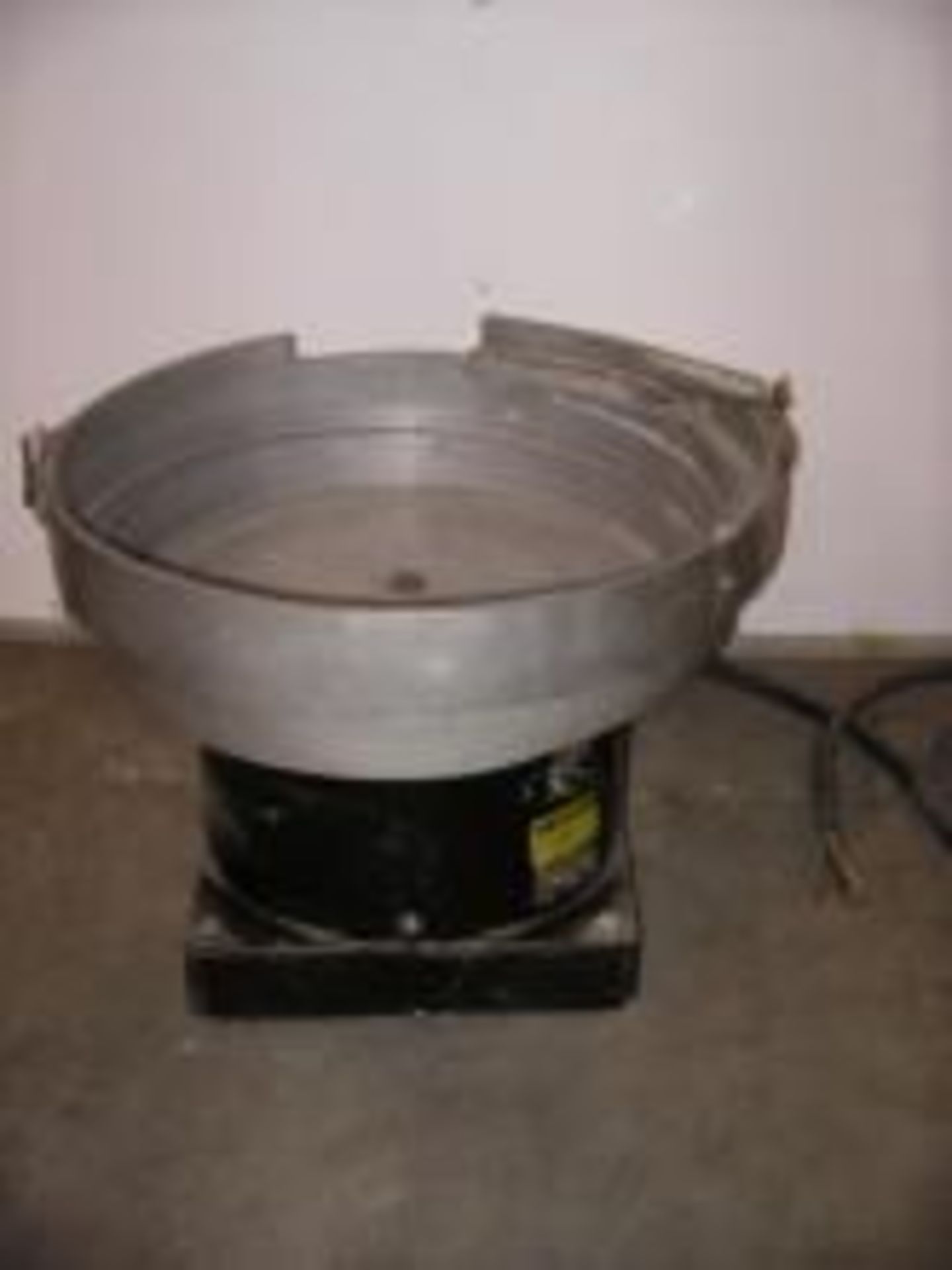Used 22" Diameter Precision Feeders Vibratory Parts Feeder. Electrics: 120 volts. Load Out Fee:75