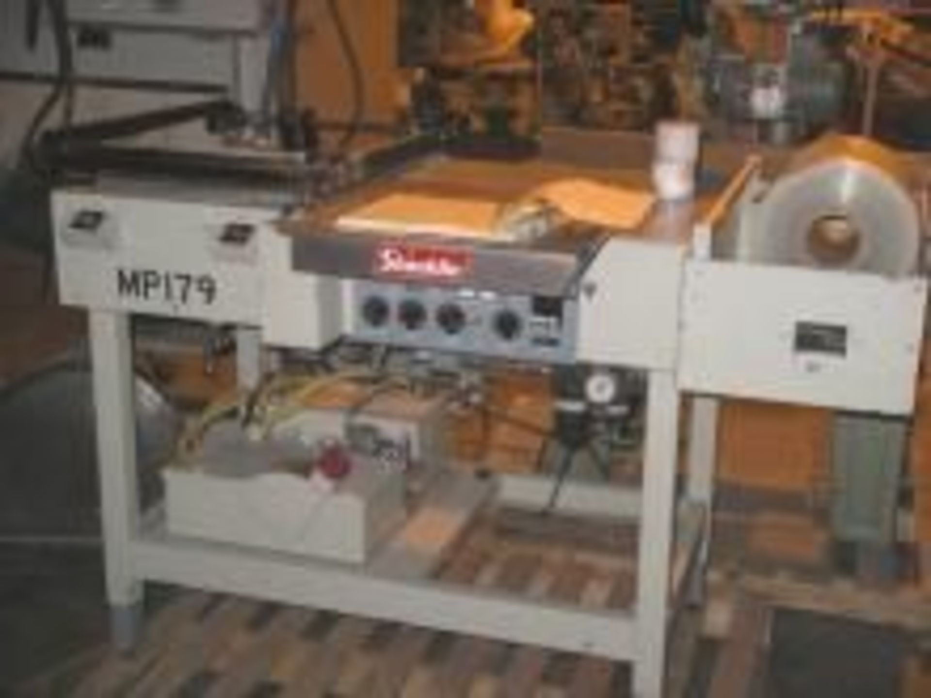 Used Shanklin L-Bar Sealer, Model S23-B with a 16" x 20" Sealing area. Electrics: 1Ph/60Hz/