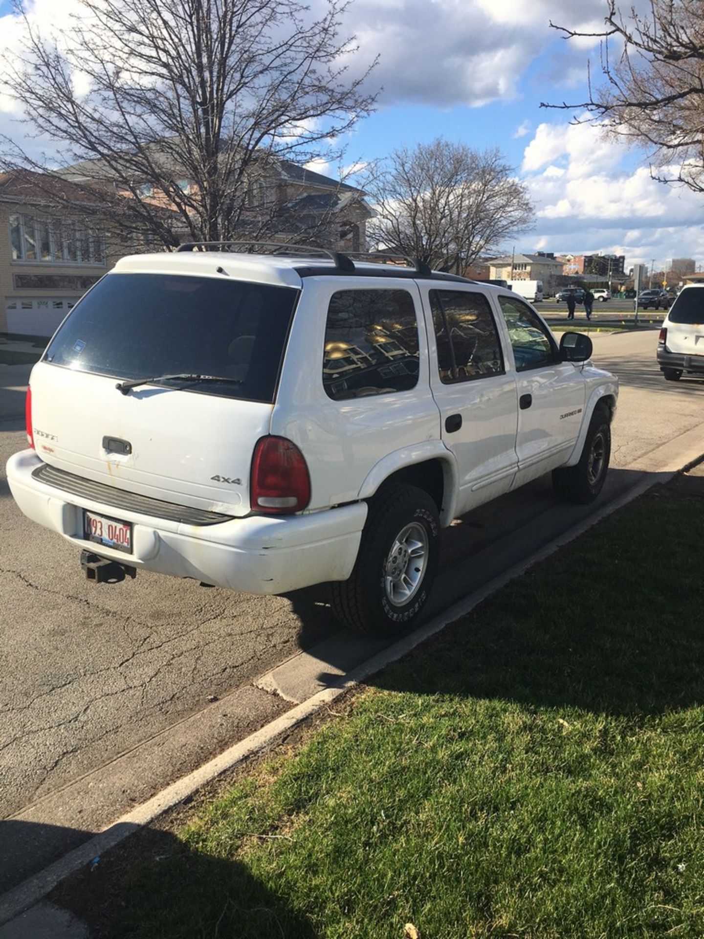 2000 DODGE DURANGO SUV, VIN 1B4HS28N5YF110136, V8 MAGNUM, AUTOMATIC TRANS, 188,960 MILES - Image 4 of 11