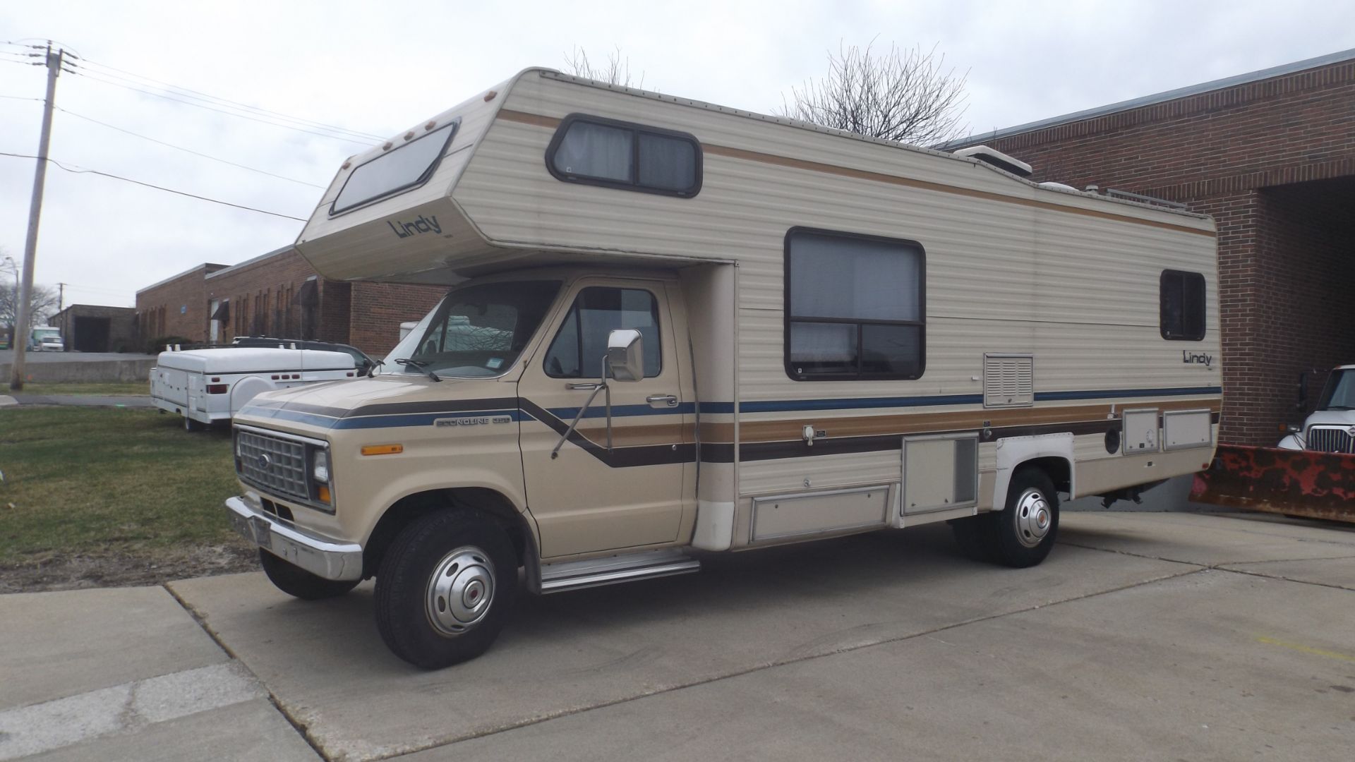 FORD ECONOLINE 350 26' S/A RECREATIONAL VEHICLE VIN: 1FDKE30L2HHB11454 (1987) V8, AUTOMATIC - Image 12 of 12