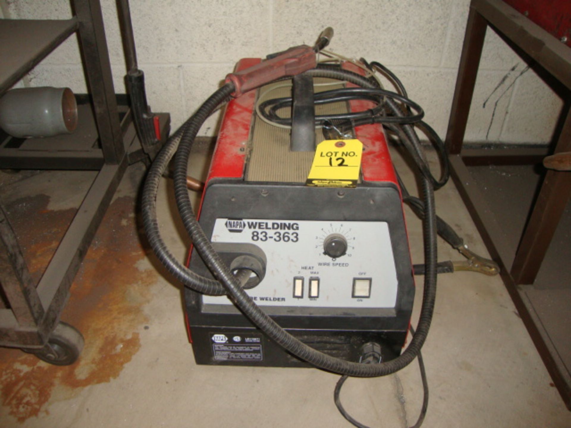 NAPA GAS WIRE WELDER SN. 83-363