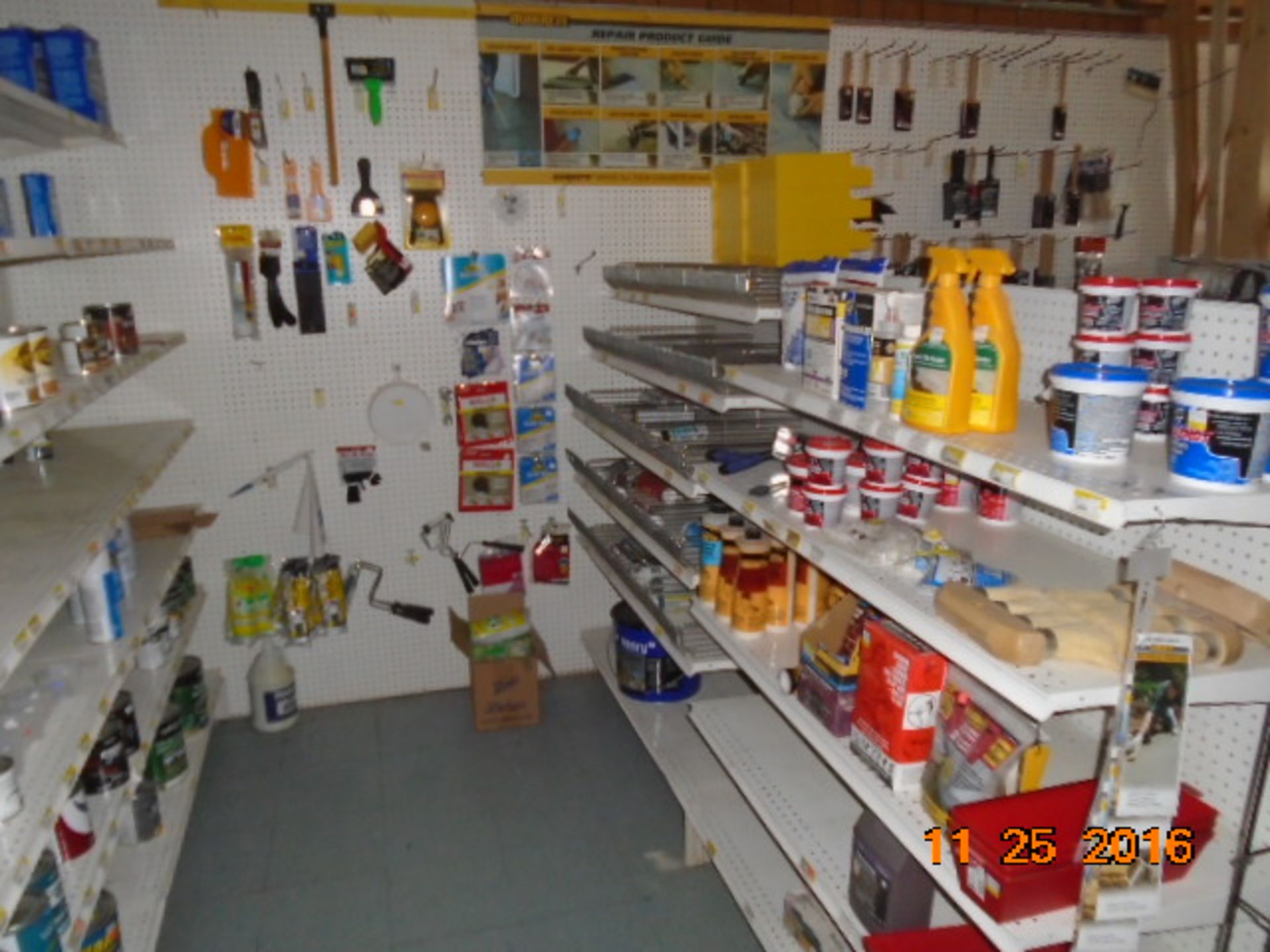 LOT PAINT, BRUSHES, ROLLERS, CORDS, RV PARTS, SANDING PAPER & BELTS, ETC. - Bild 3 aus 4