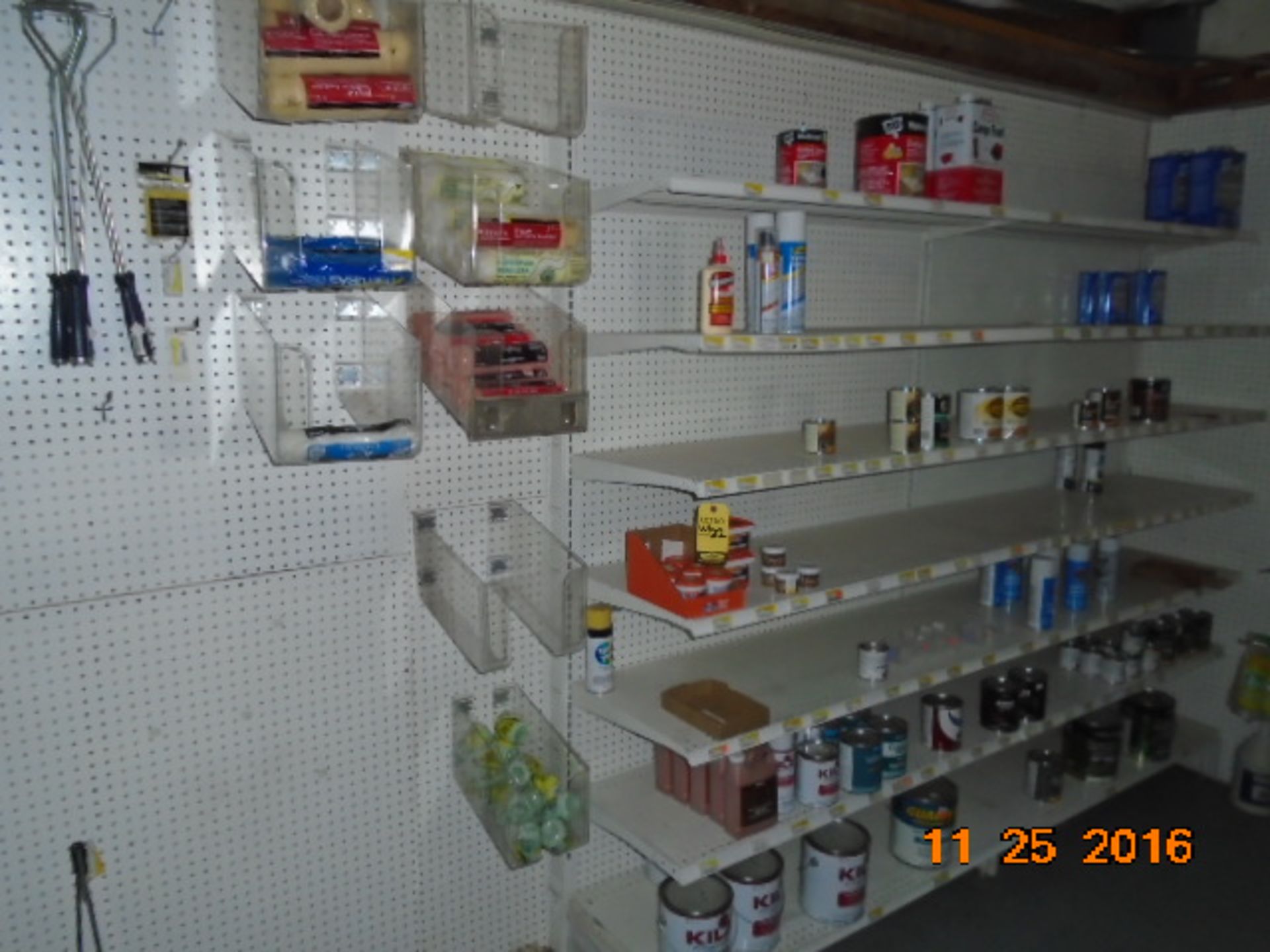 LOT PAINT, BRUSHES, ROLLERS, CORDS, RV PARTS, SANDING PAPER & BELTS, ETC. - Bild 4 aus 4