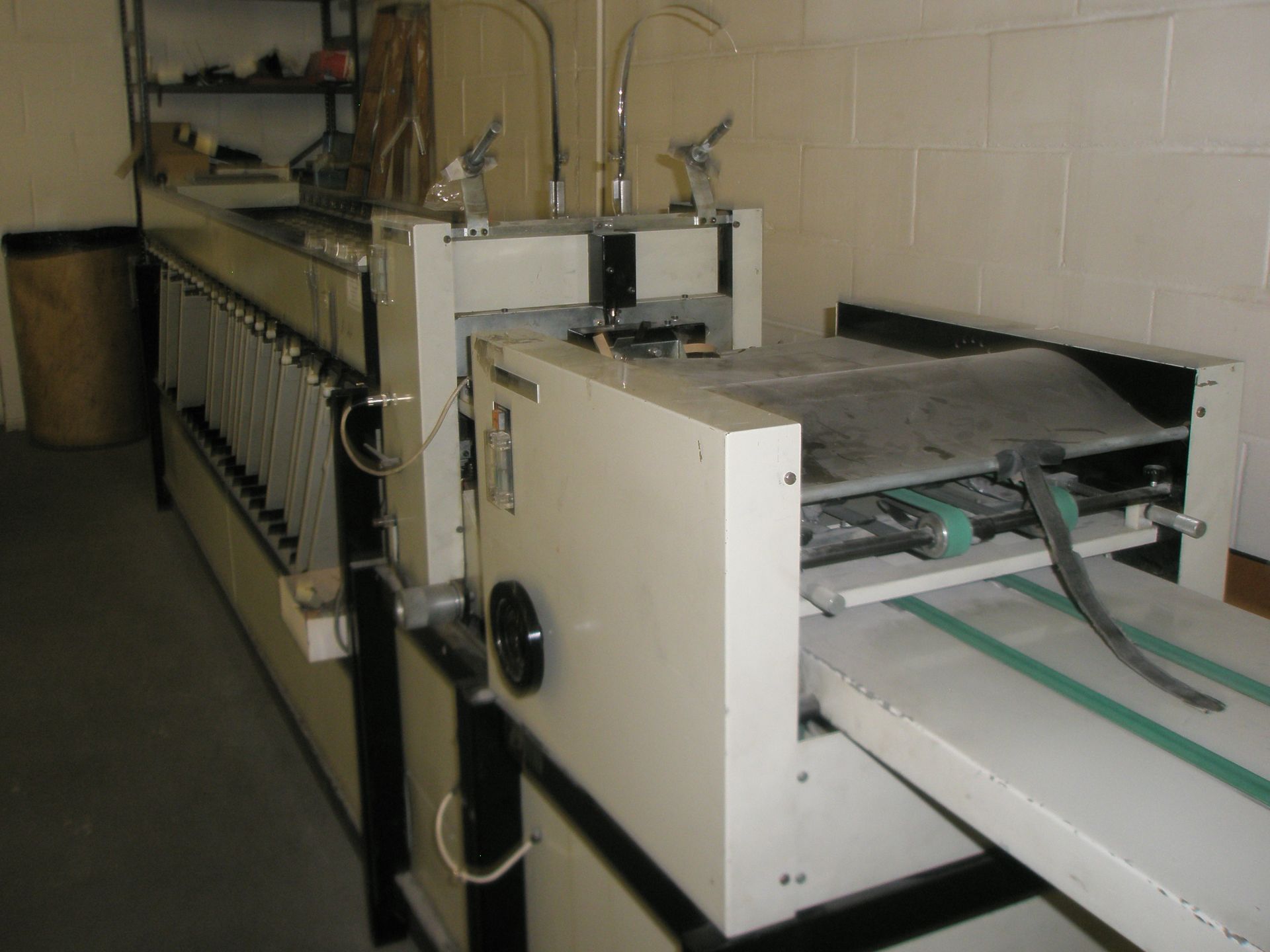 Bourg Model A22 Collator