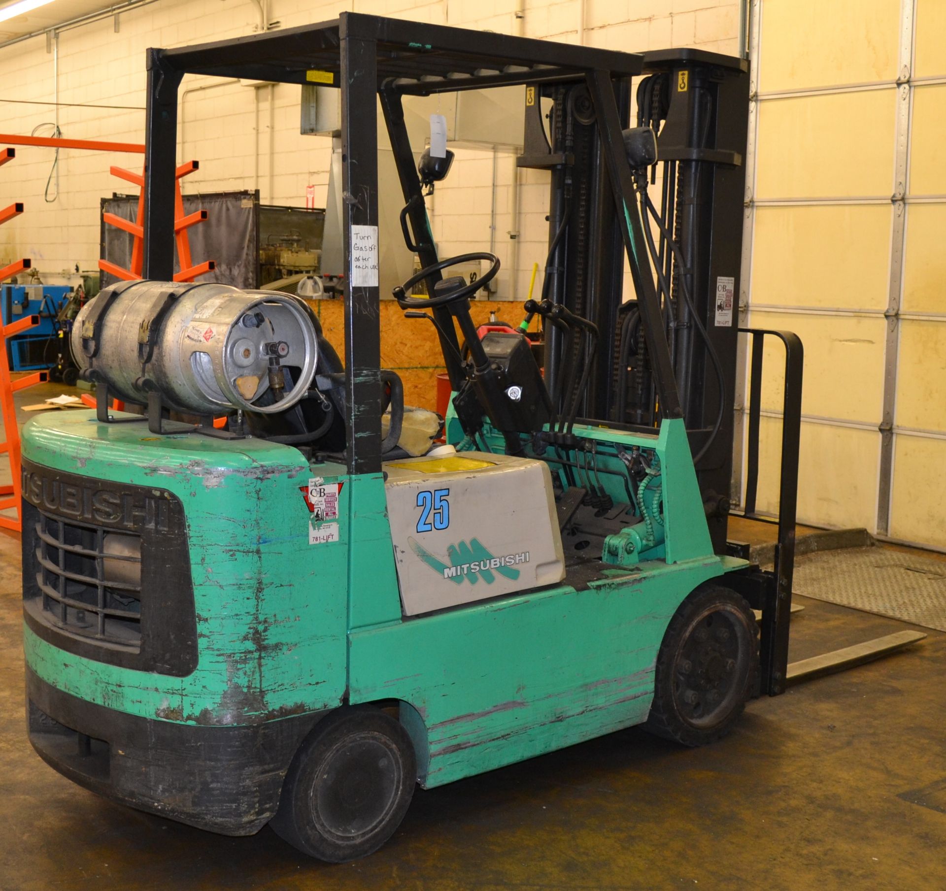 Mitsubishi Model FGC-25 Forklift, 5,000-Lb Capacity - Image 2 of 7