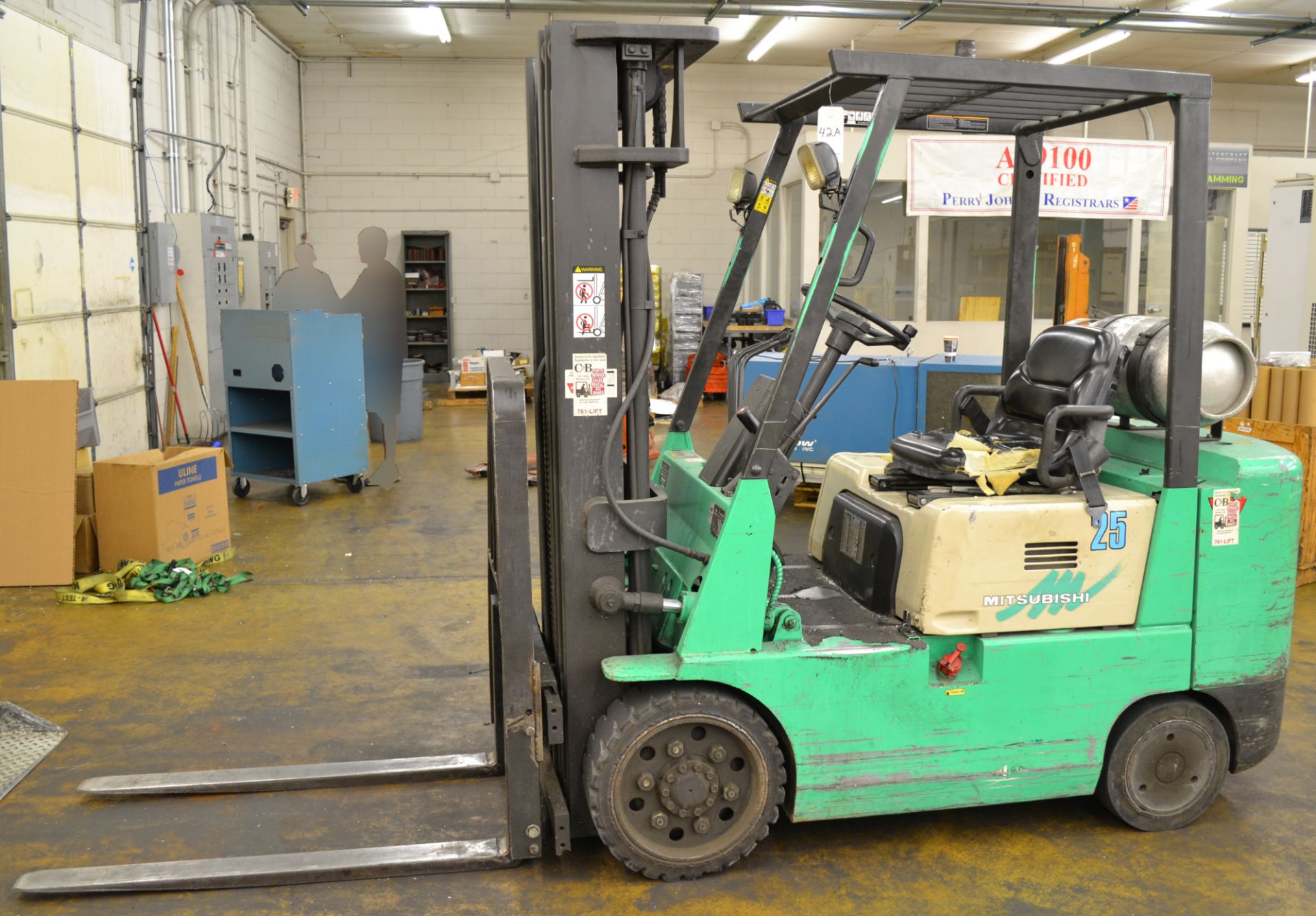 Mitsubishi Model FGC-25 Forklift, 5,000-Lb Capacity - Image 4 of 7