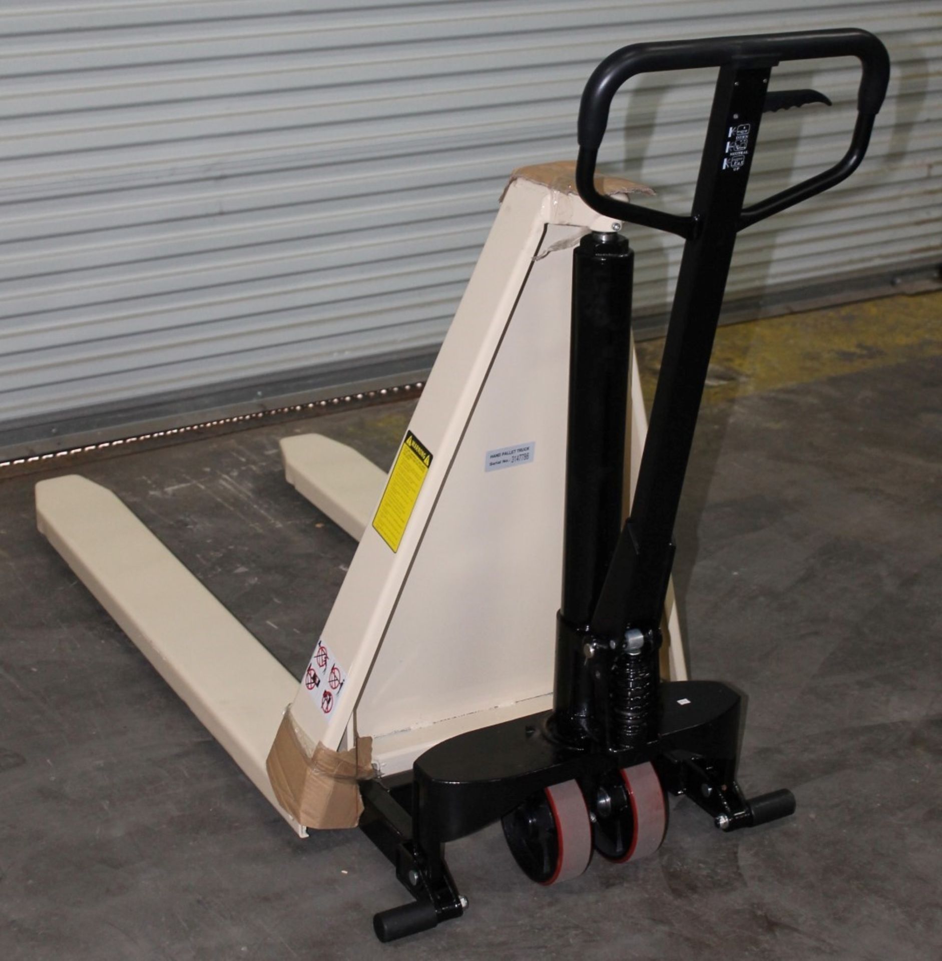 HIGH LIFT PALLET TRUCK,  CAPACITY: 2200 lb, FORK SIZE: 27" x 48", LOWERED FORK HEIGHT: 3.35 - Image 3 of 5