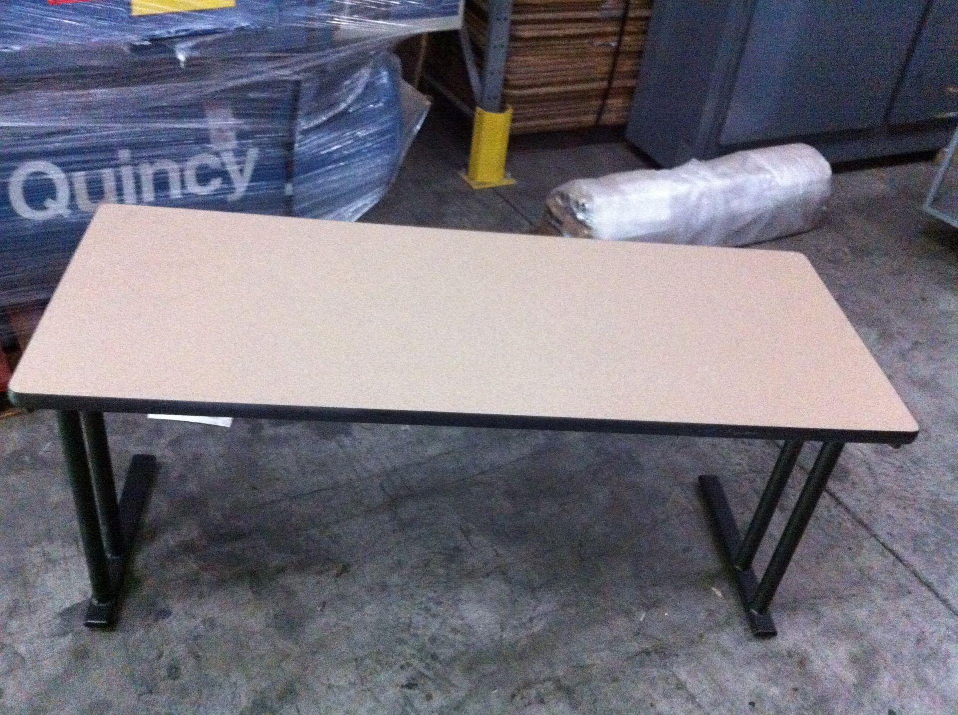 FOLDABLE WORK TABLE,