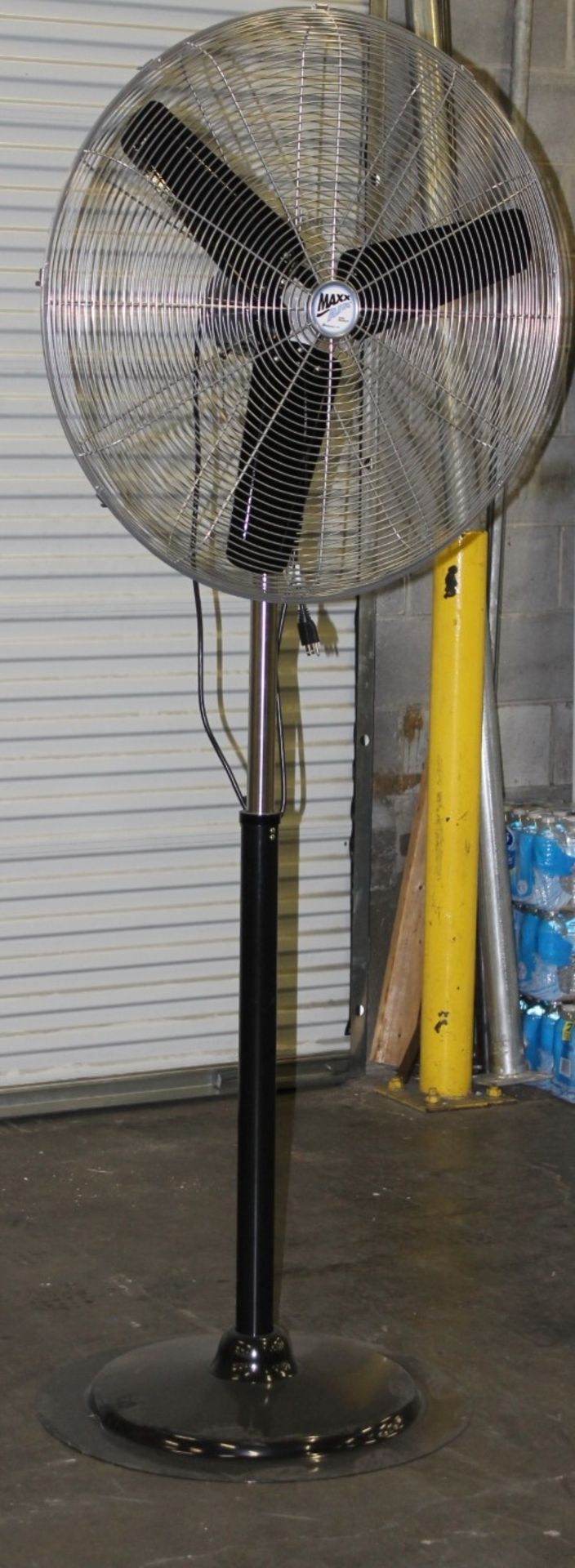 30" PEDESTAL FAN,  HEAVY DUTY 3-SPEED THERMALLY PROTECTED MOTOR, POWERFUL AIRFLOW: - Image 2 of 2