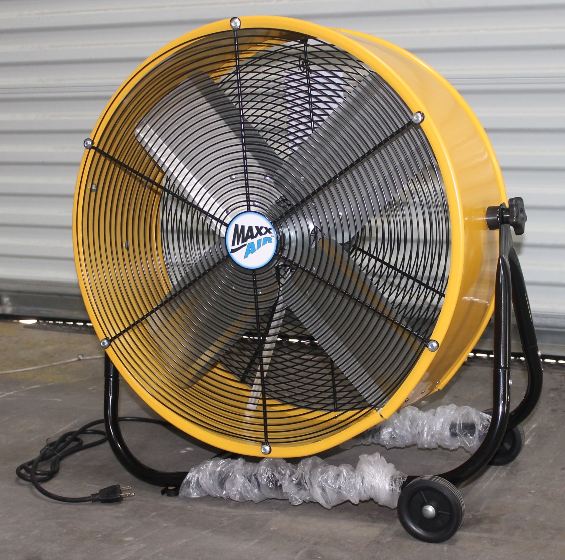 MAX AIR 24" 2 IN 1 TILT FAN,  MODEL: BF24TF2N1, CONVERTS FROM A ROLL AROUND FLOOR FAN TO A 52" STAND