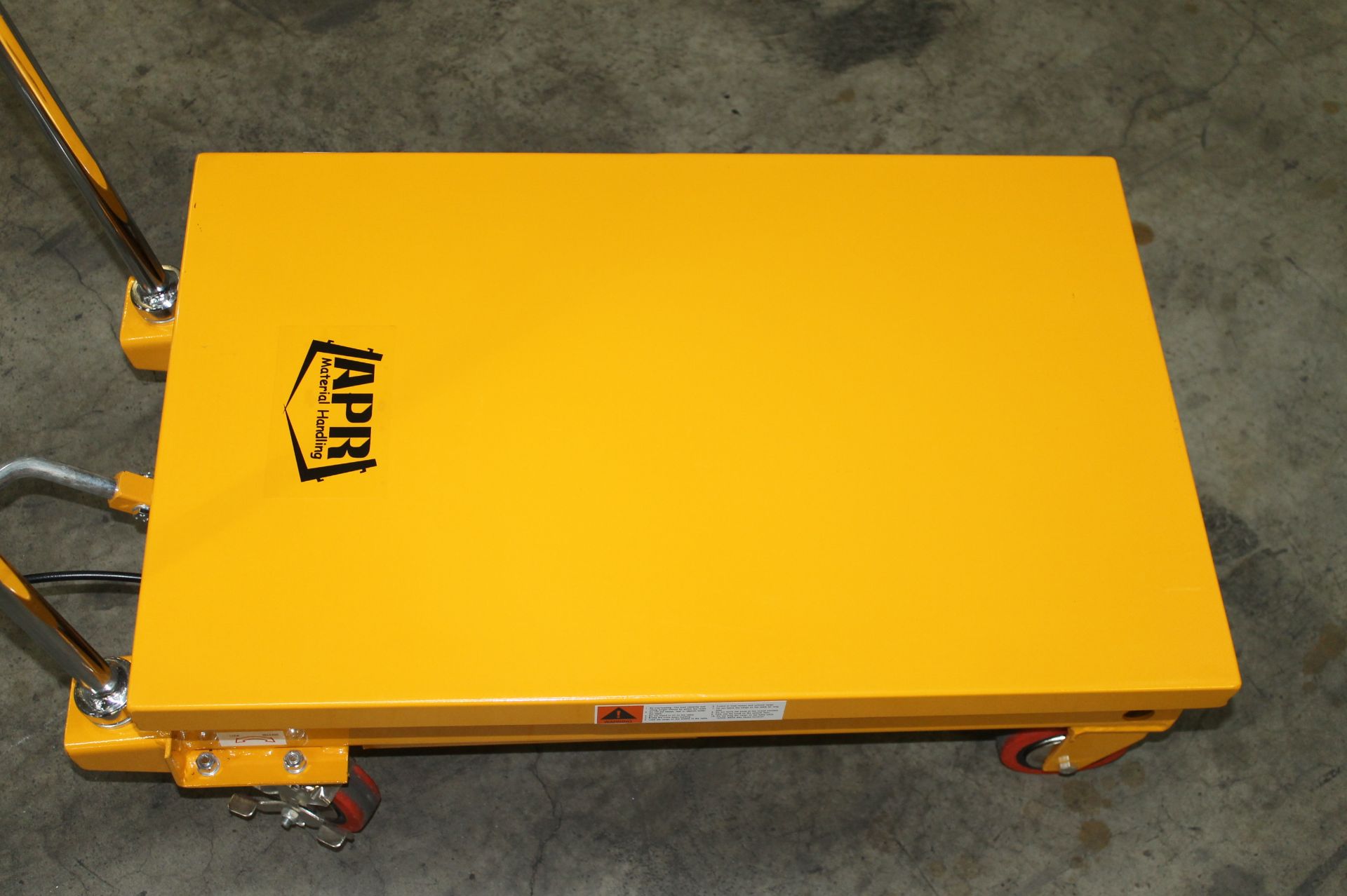 330 LBS CAP. DOUBLE SCISSORS ROLLING LIFT TABLE, NEW,  CAPACITY: 330 LBS, MAX HIGHT: 31", TABLE - Image 4 of 5