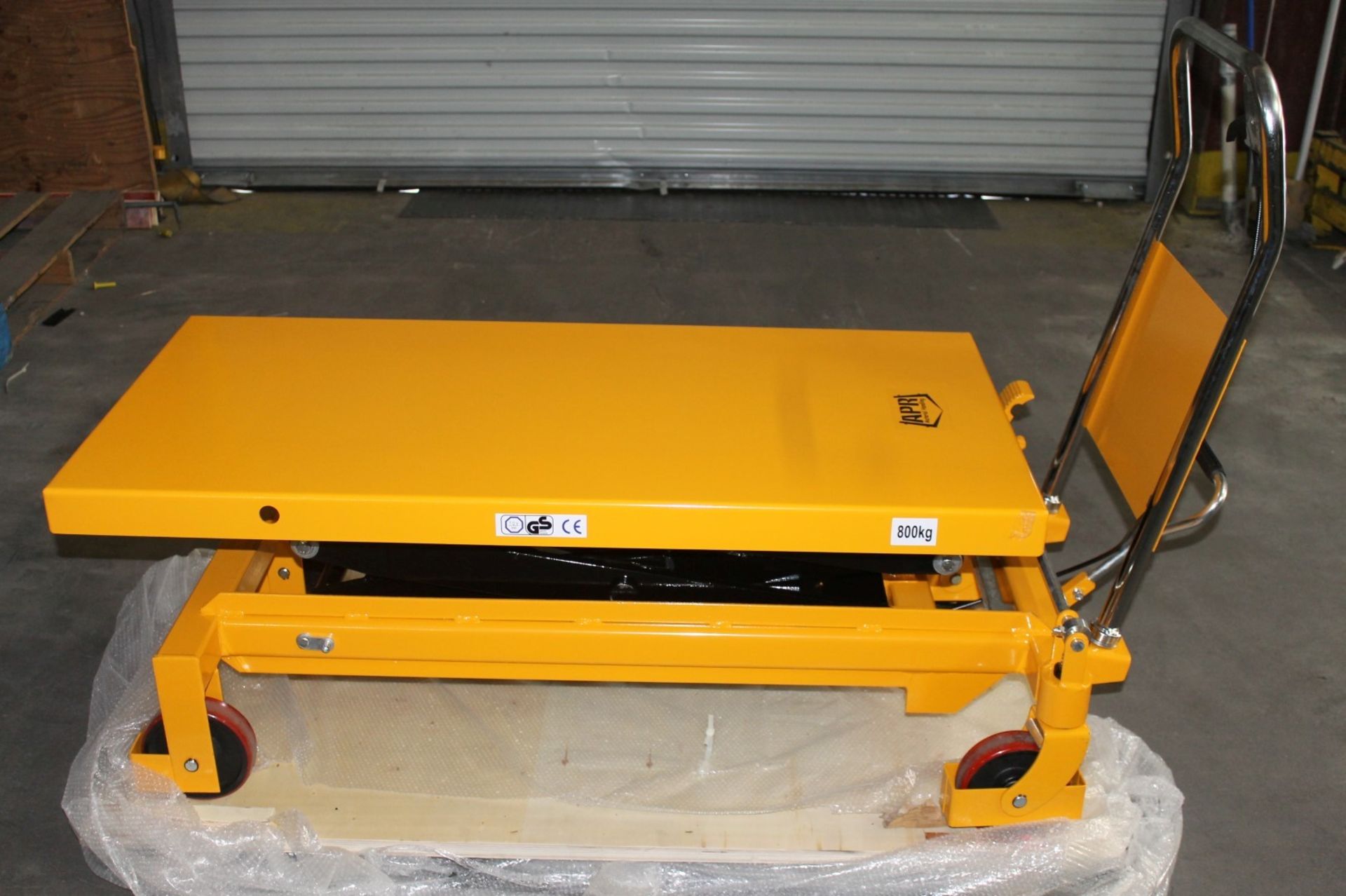 1763 LBS CAP. DOUBLE SCISSORS ROLLING LIFT TABLE, NEW,  CAPACITY: 1763 LBS, MAX HIGHT: 59", TABLE - Image 2 of 5