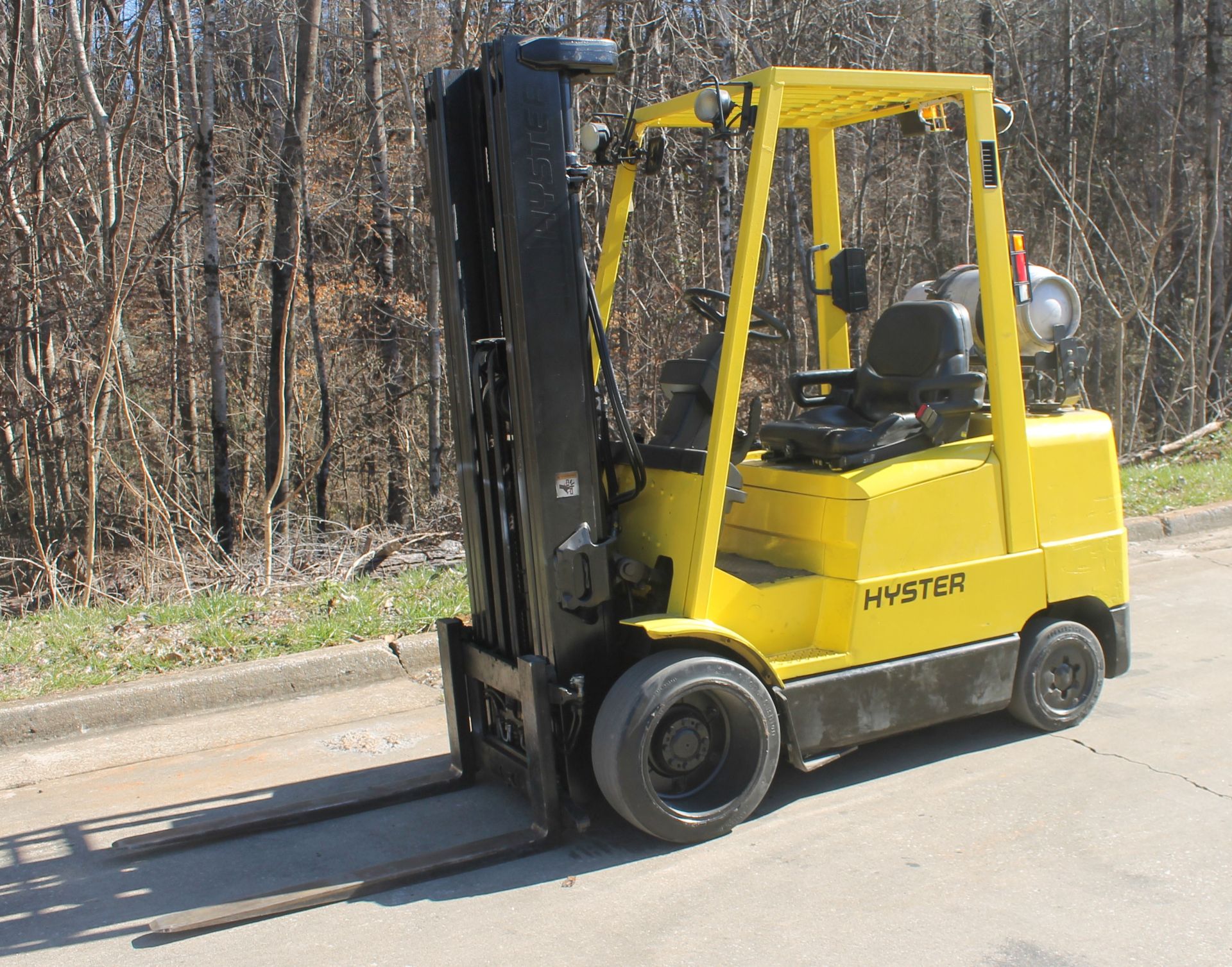 2001 HYSTER S60XM PROPANE FORKLIFT, 5500 LBS CAPACITY, - Image 3 of 6