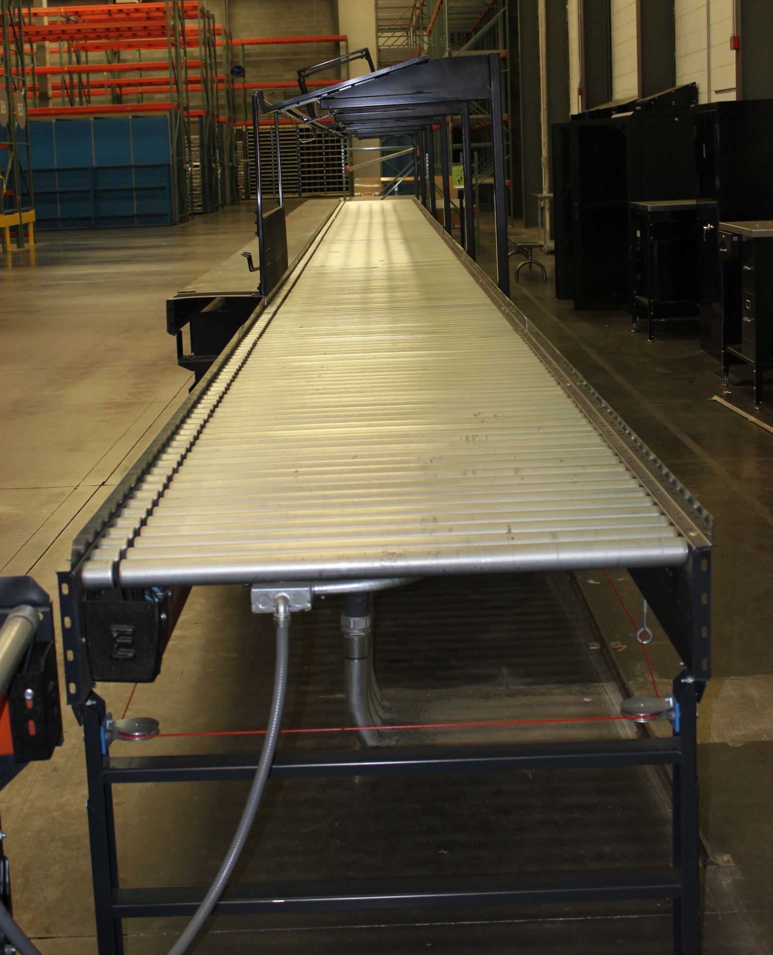 2008 XENOROL XR48, 62 FT LONG X 42" WIDE, LINE-SHAFT-DRIVEN LIVE ROLLER CONVEYOR / POWERED CONVEYOR, - Image 5 of 5
