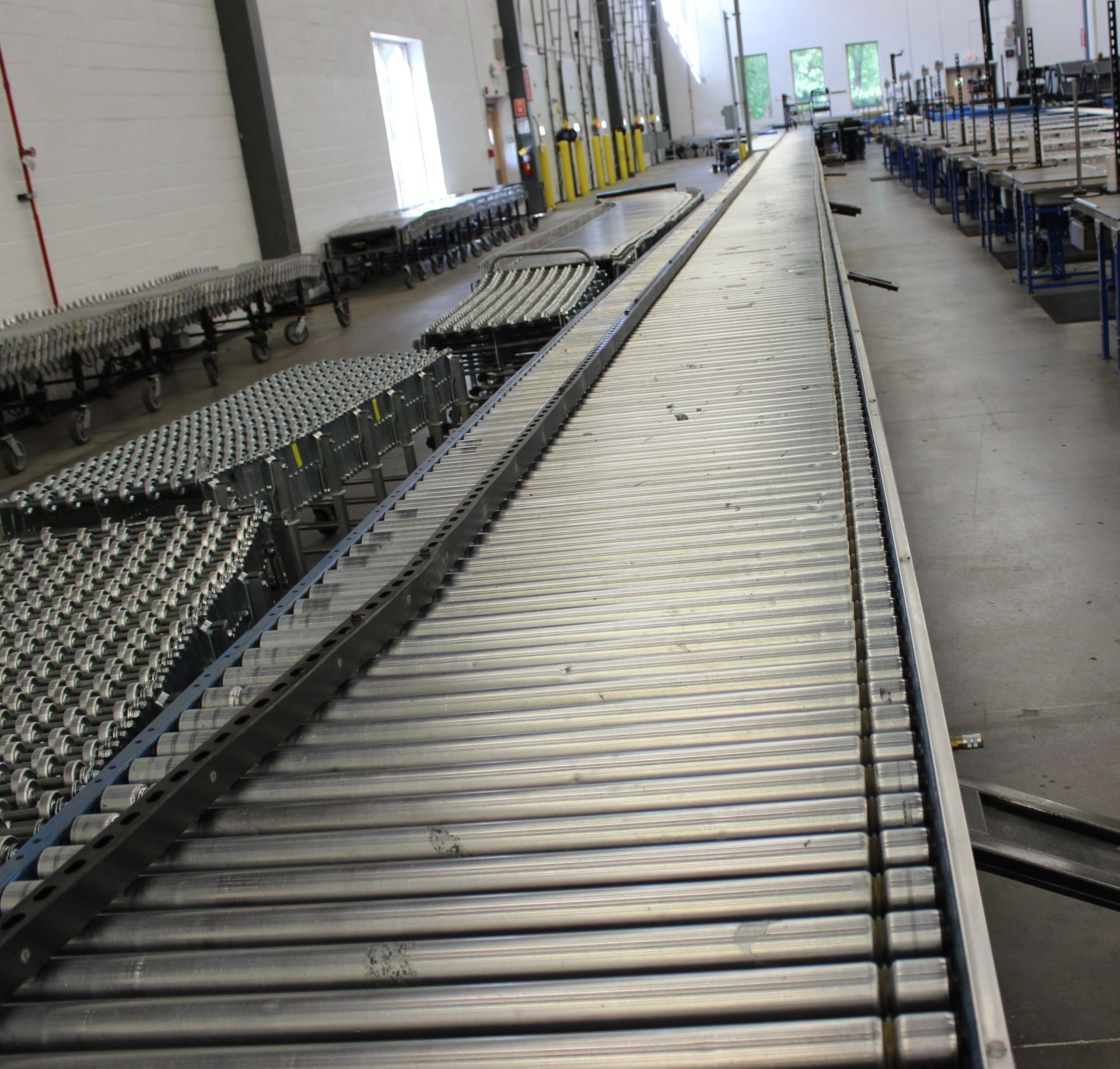 2002 XENOROL 90 FT LONG X 42" WIDE, LINE-SHAFT-DRIVEN LIVE POWERED CONVEYOR CLICK TO WATCH VIDEO - Image 5 of 9