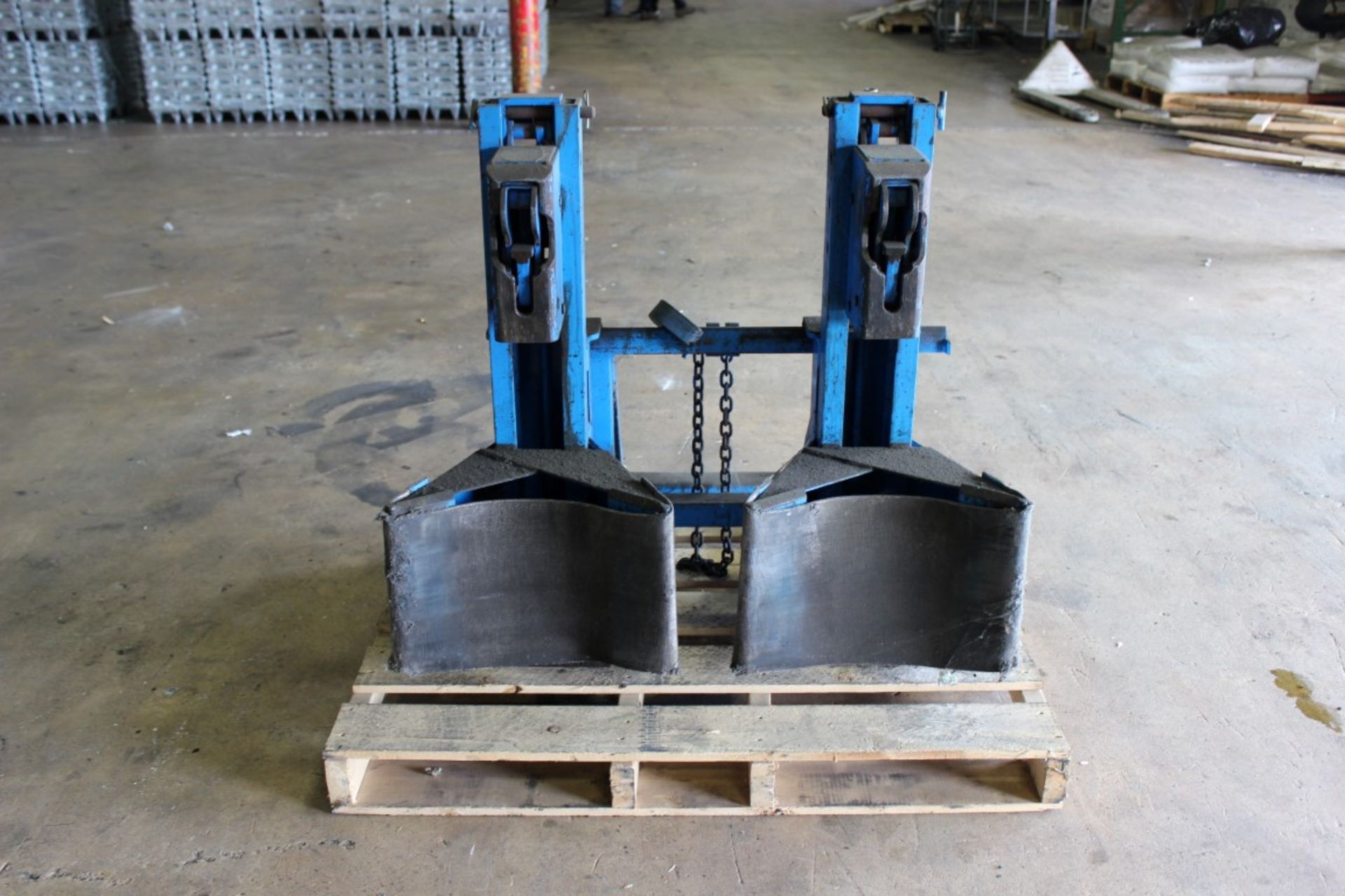 FORK MOUNTED DOUBLE DRUM LIFT ATTACHMENT