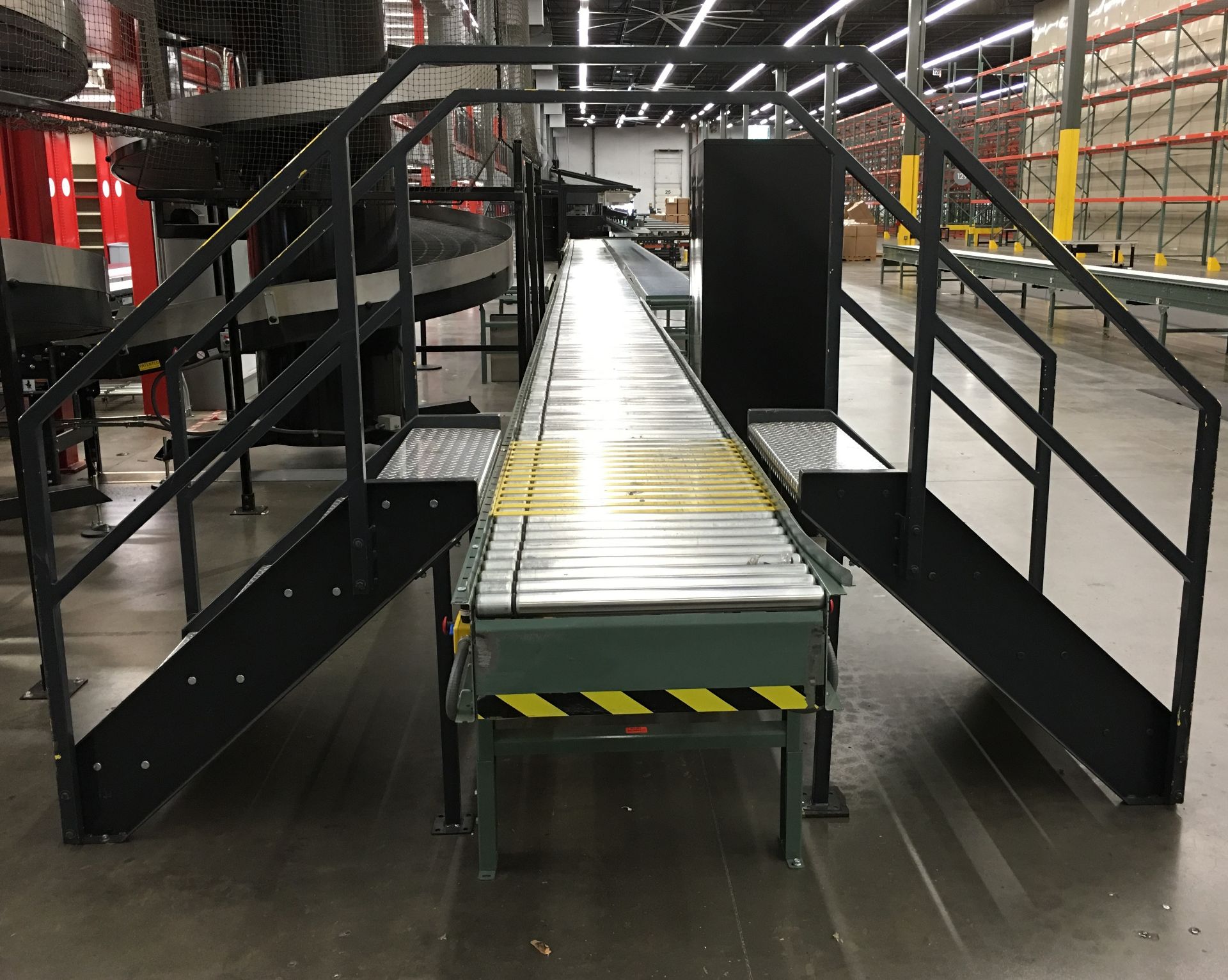 CONVEYOR CROSS OVER LADDER - Image 2 of 3