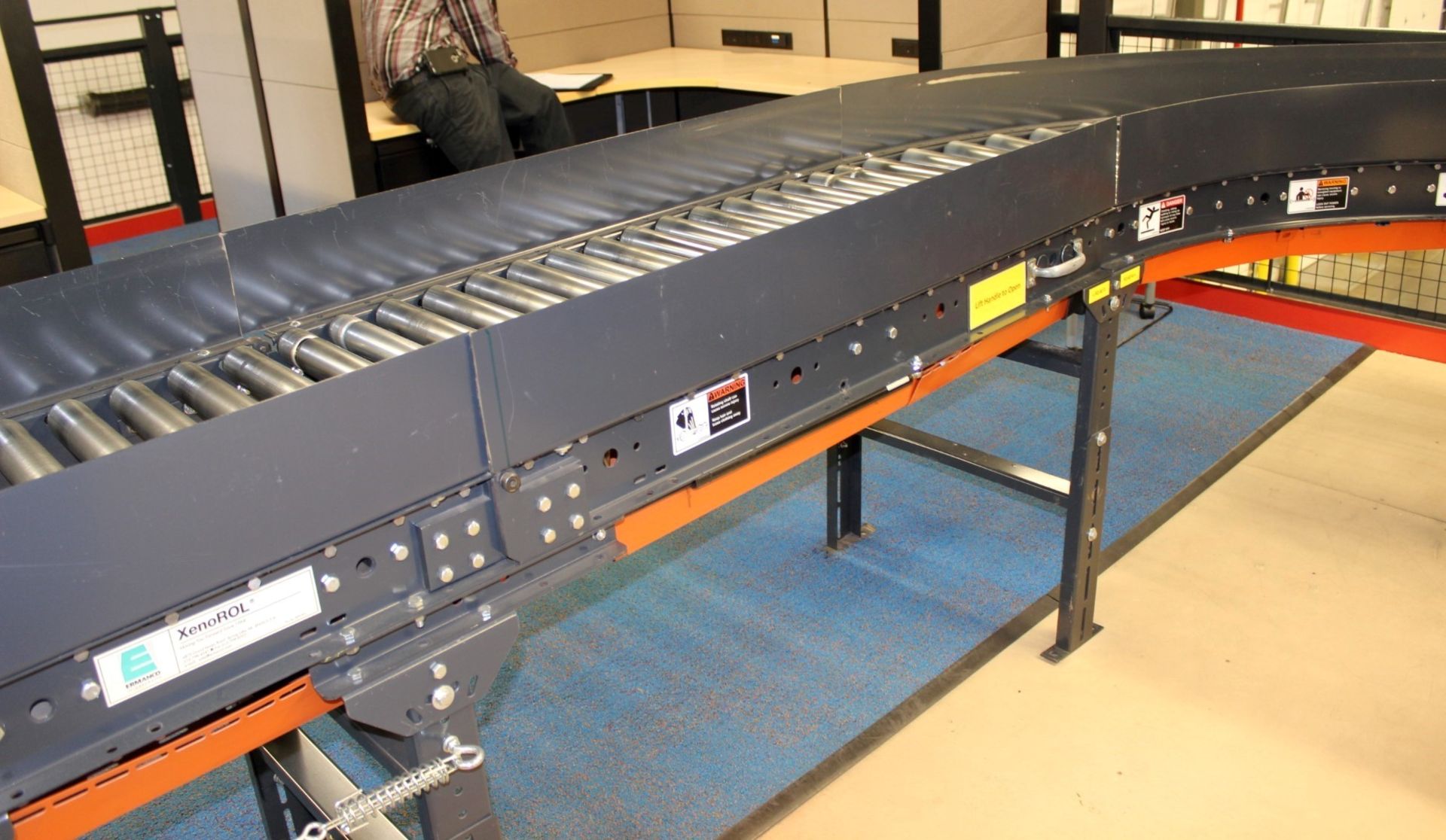 XENOROL R3M13 24"" POWERED CONVEYOR SYSTEM WITH LIFT GATE SYSTEM