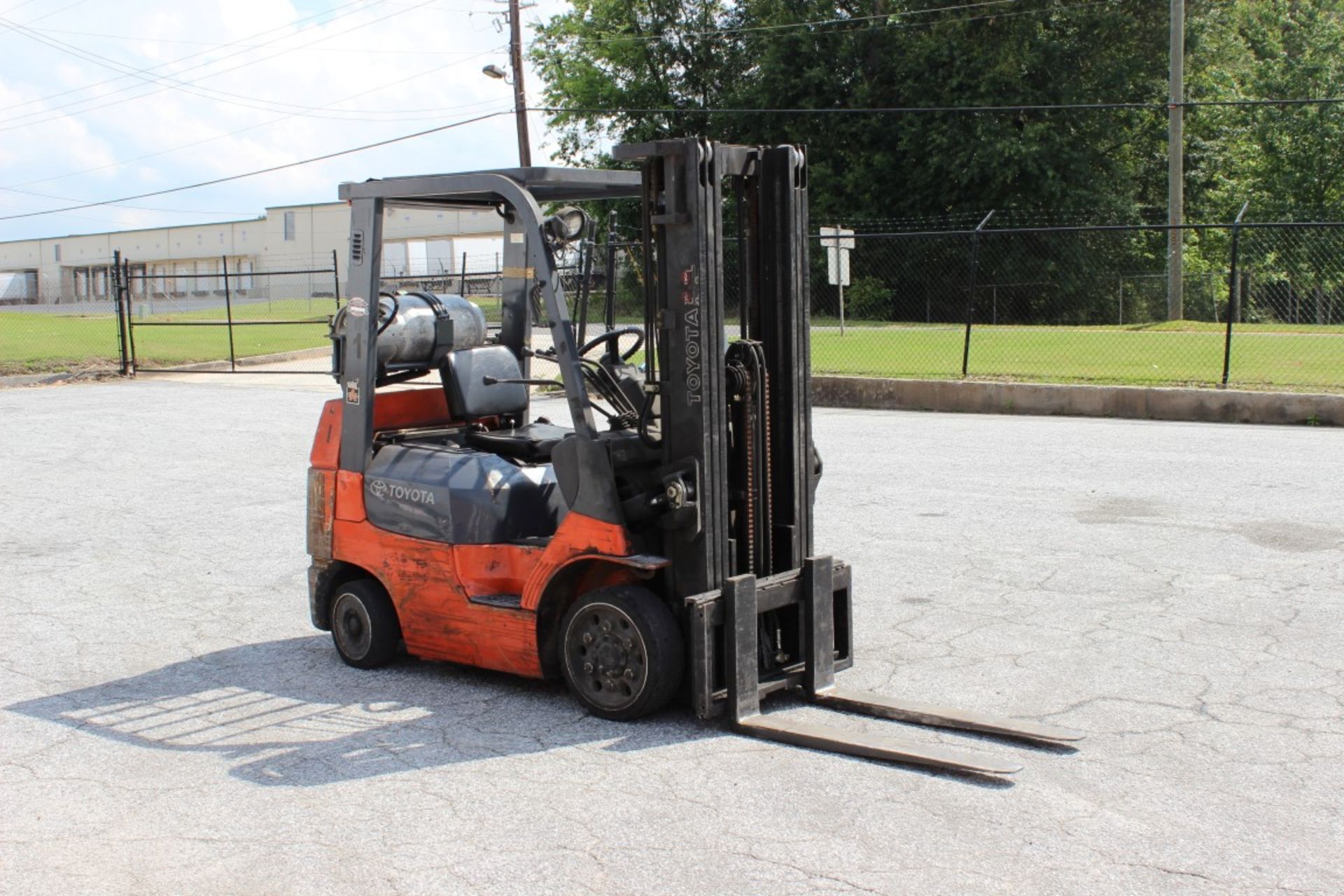 2001 TOYOTA 7FGCU25 PROPANE FORKLIFT, CLICK HERE TO WATCH VIDEO