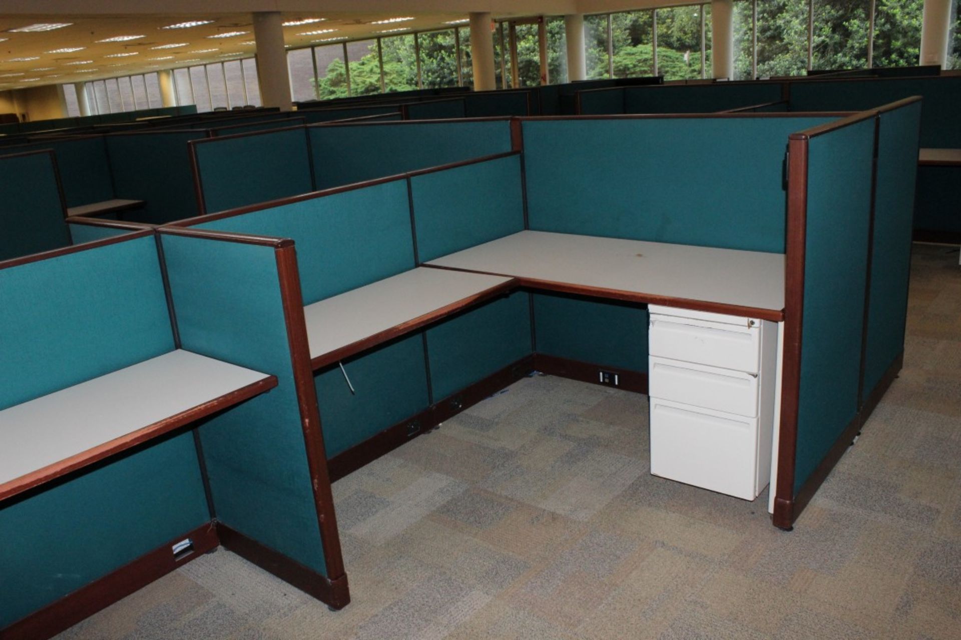 EXECUTIVE OFFICE CUBICLES. DISMANTLED & READY TO LOAD - Image 5 of 11