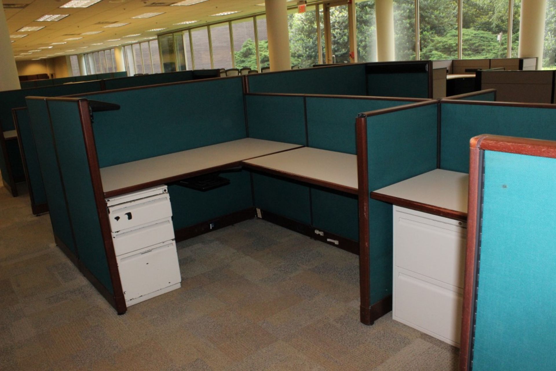 EXECUTIVE OFFICE CUBICLES. DISMANTLED & READY TO LOAD - Image 6 of 15