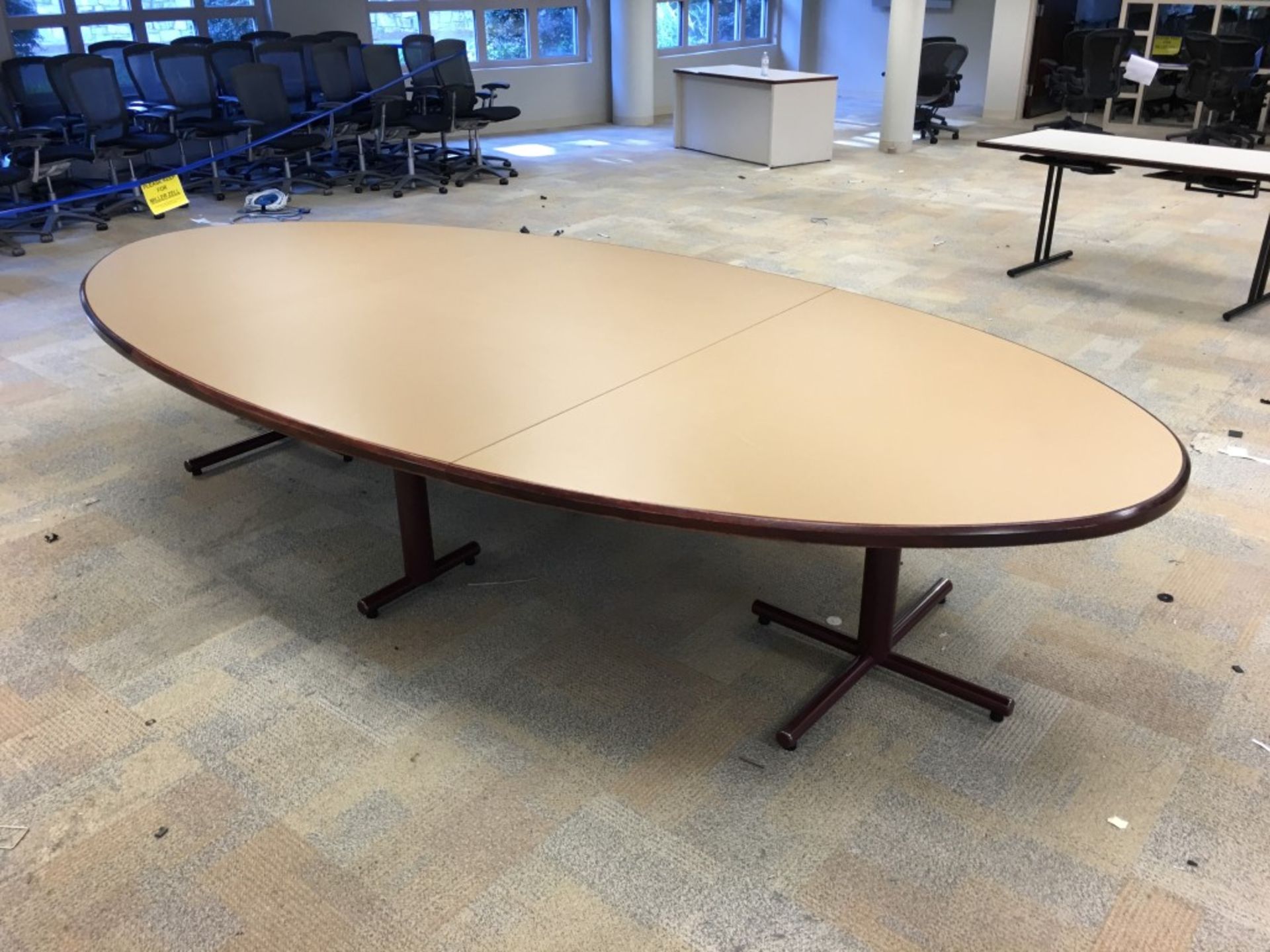 150" X 72" CONFERENCE TABLE WITH 8 PCS OF KNOLL EXECUTIVE CHAIRS - Image 8 of 8