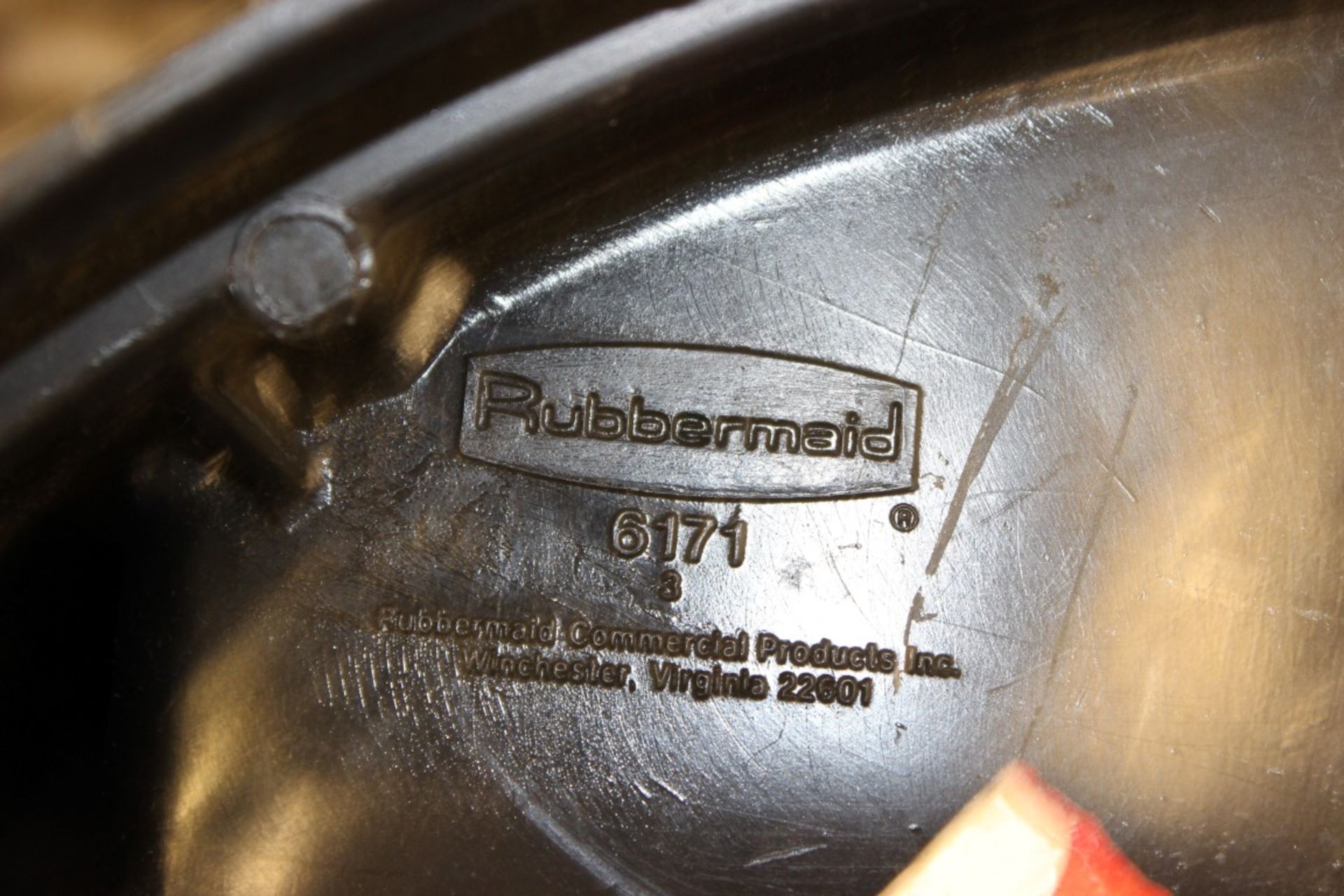 RUBBERMAID 6171 CLOSED CONTAINER TRASH CAN, 2 PCS TIMES MONEY