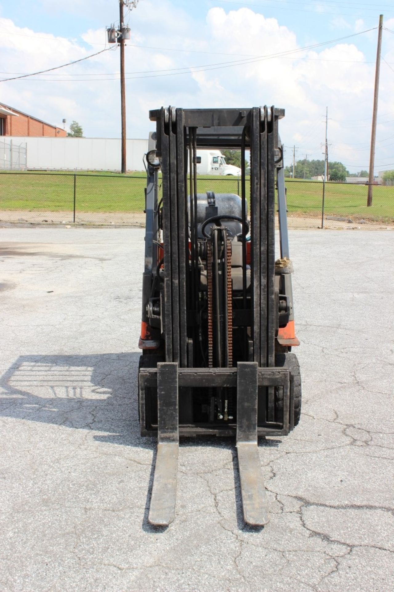 2001 TOYOTA 7FGCU25 PROPANE FORKLIFT, CLICK HERE TO WATCH VIDEO - Image 5 of 7