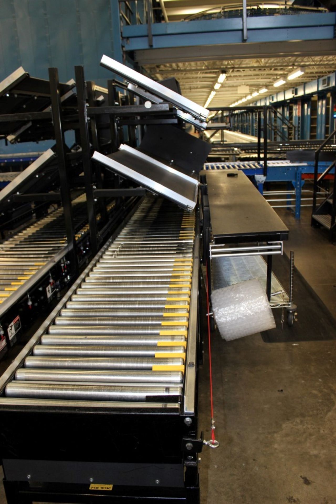 15 FT LONG HYTROL 24" POWERED CONVEYOR, V-BELT DRIVE. CLICK HEAR TO WATCH VIDEO