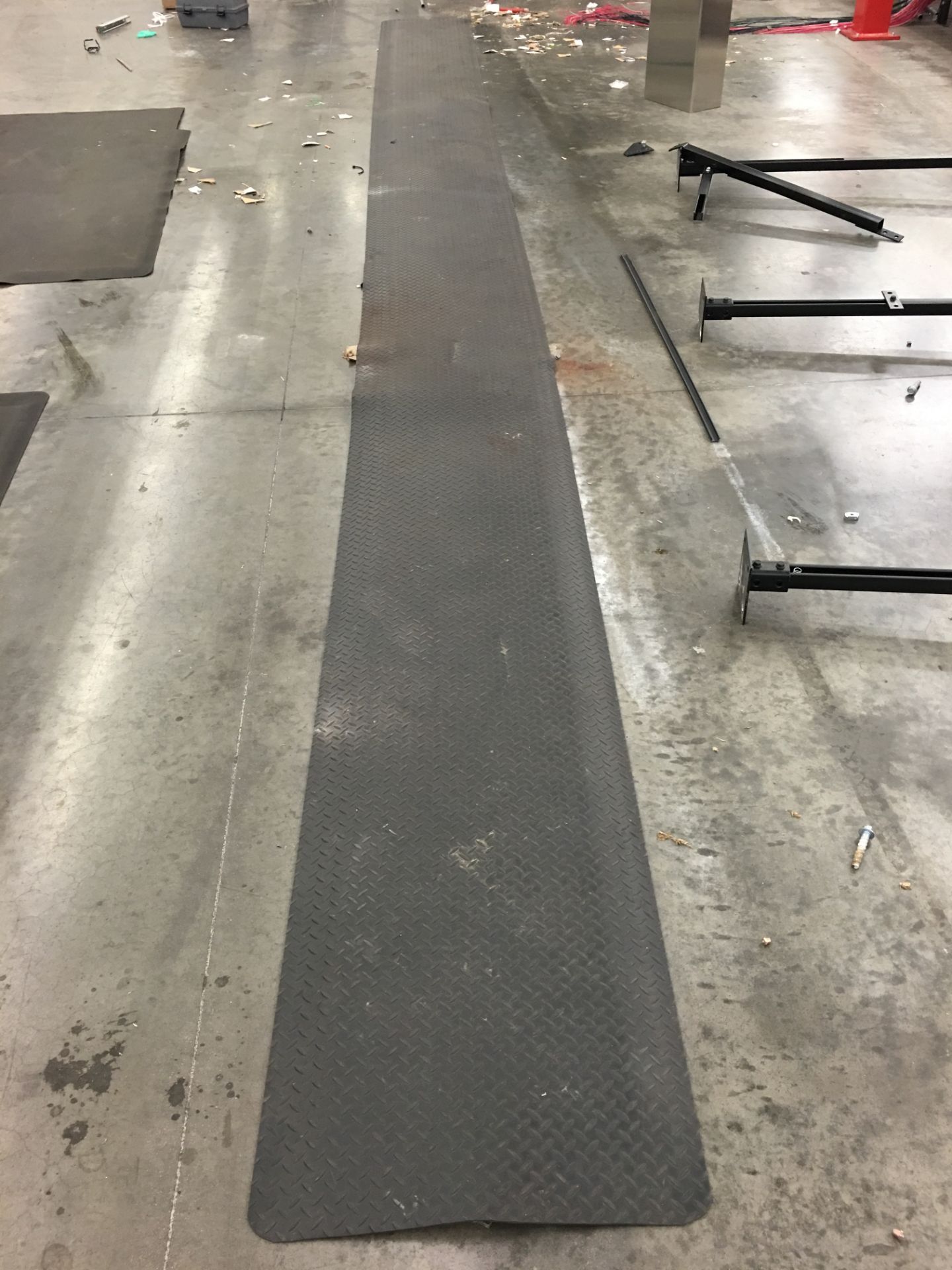 25'L X 24"W AREA MAT