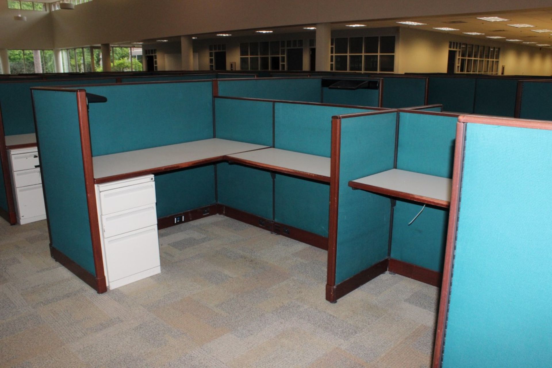 EXECUTIVE OFFICE CUBICLES. DISMANTLED & READY TO LOAD - Image 4 of 11