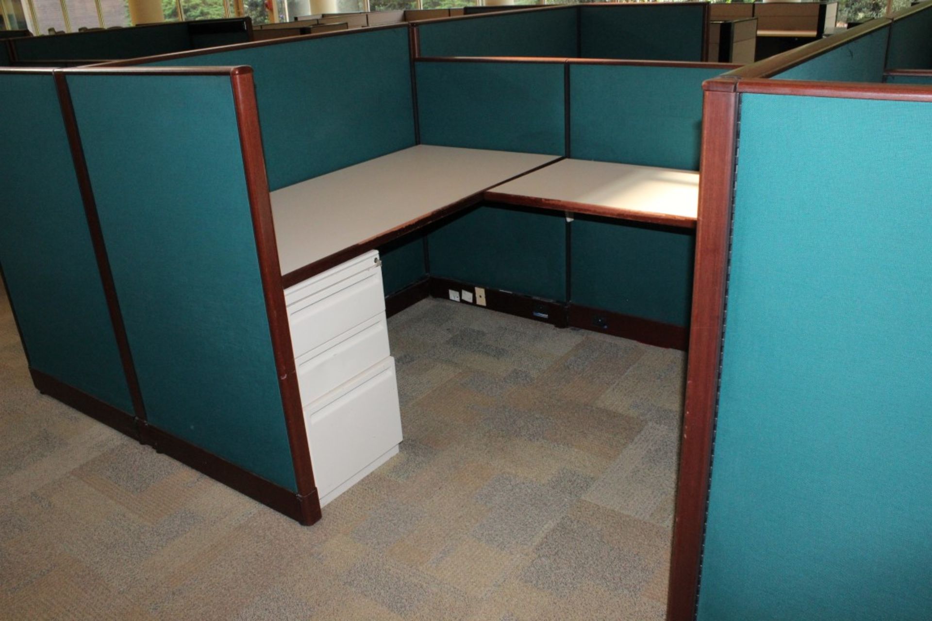 EXECUTIVE OFFICE CUBICLES. DISMANTLED & READY TO LOAD - Image 4 of 15