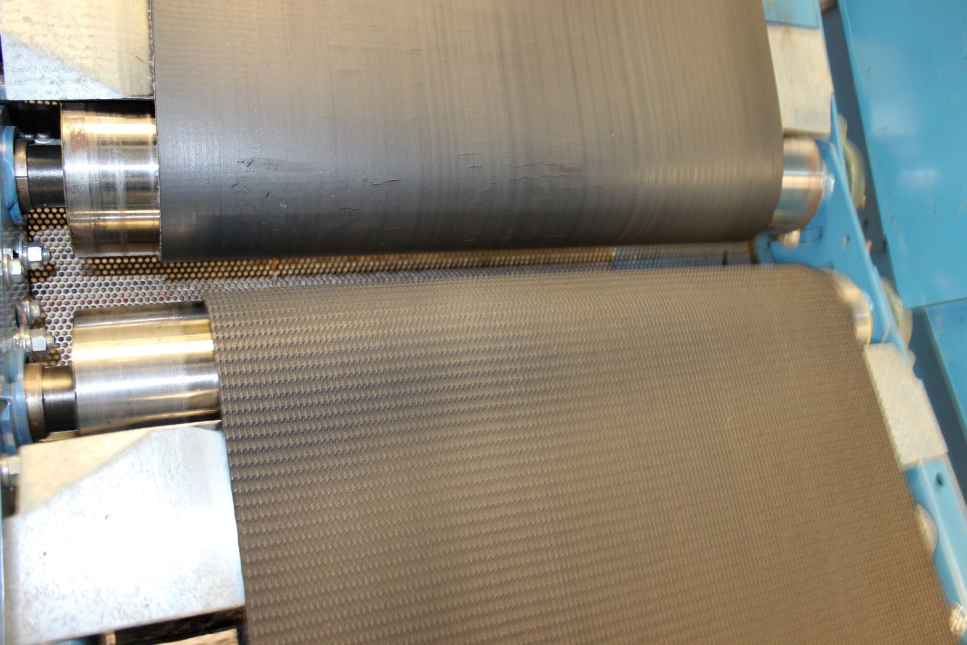 RAPISTAN FLOOR TO FLOOR 36 FT INCLINE/DECLINE ROLLER BED CONVEYOR WITH 12"" GUARD RAIL - Image 3 of 5