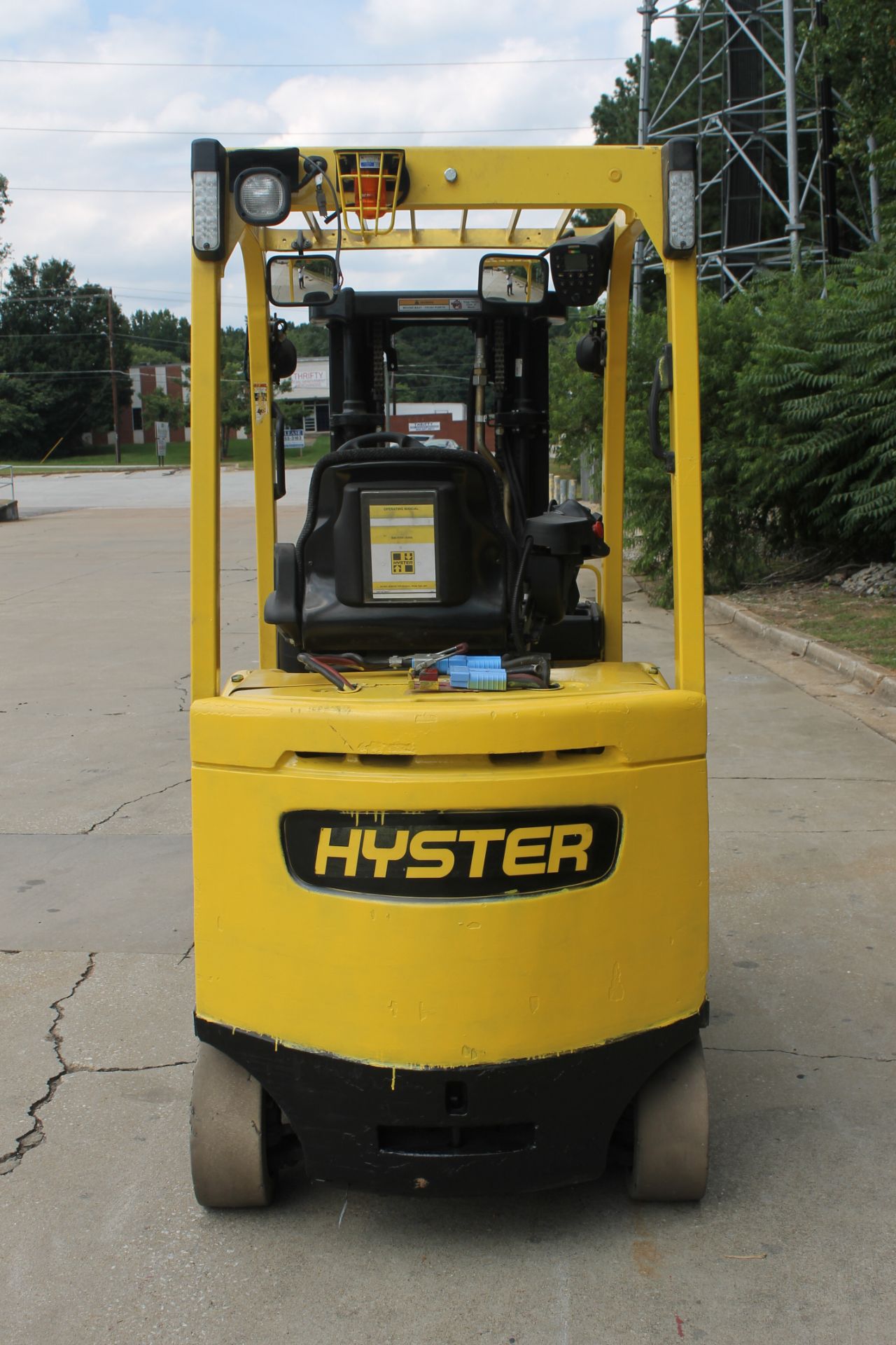 2012 HYSTER 5000 LBS. CAPACITY ELECTRIC FORKLIFT WITH 48 VOLTS BATTERY CHARGER, CLICK TO WATCH VIDEO - Image 8 of 8