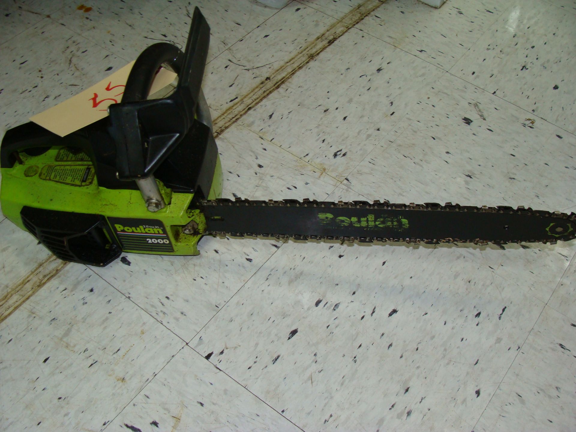Poulan 2000 16 in Chainsaw