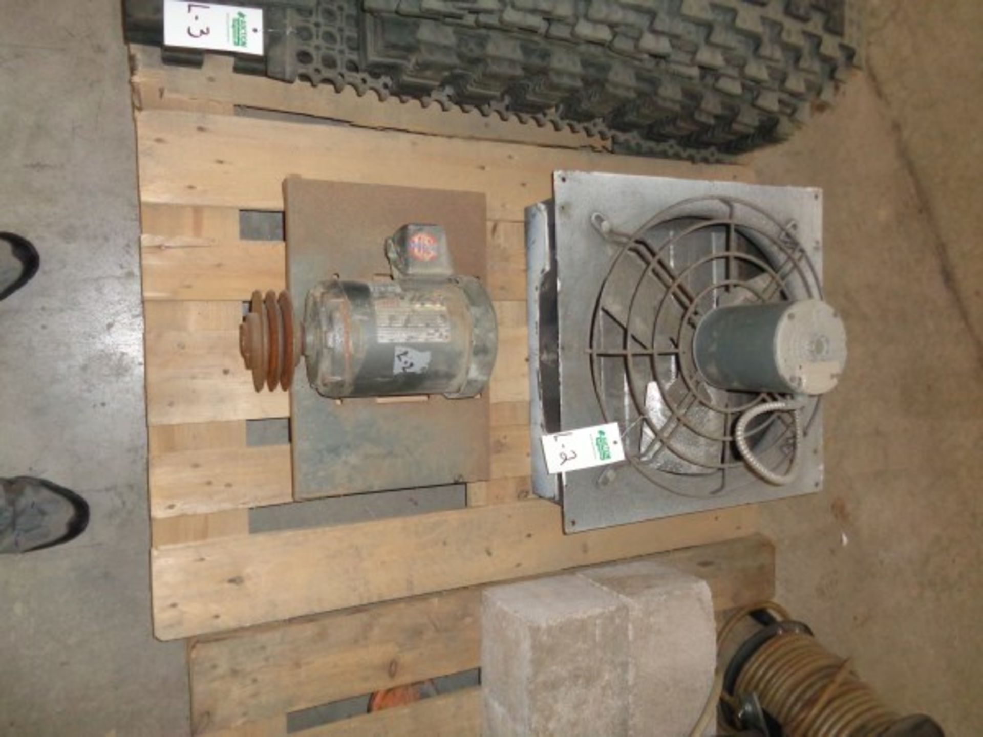 PALLET LOT OF EXHAUST FAN AND 2HP MOTOR