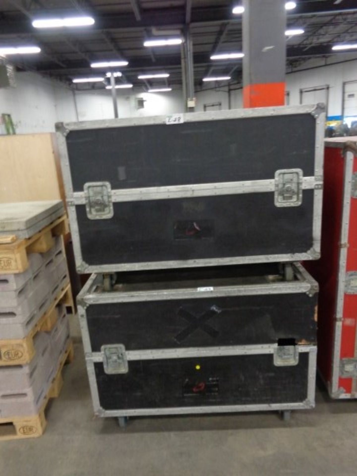 MOBILE ROAD CASE APROX 47" X 33" X 28" H