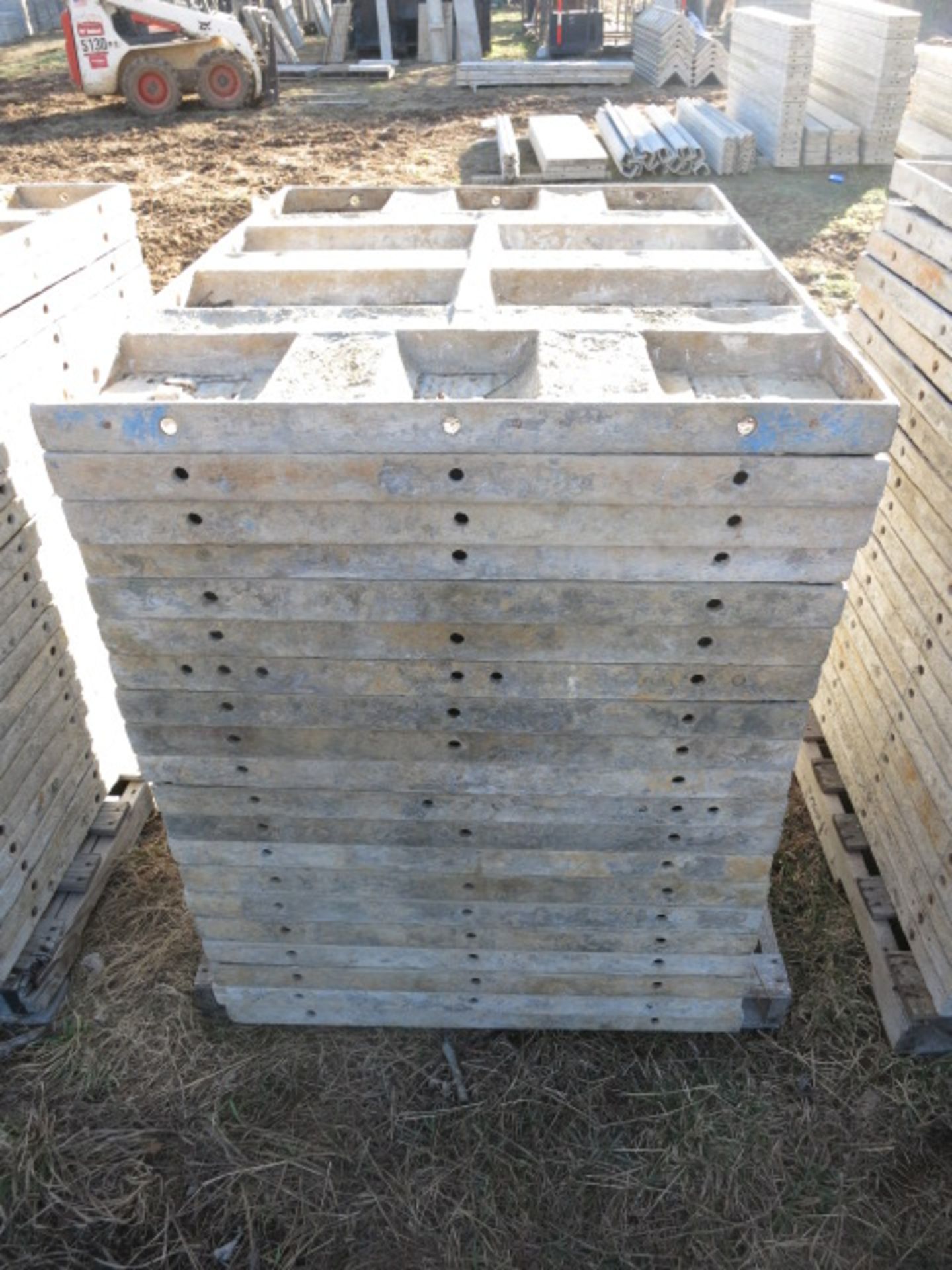 (20) 3' X 4' Verta Brick Western Aluminum Forms - Image 4 of 4