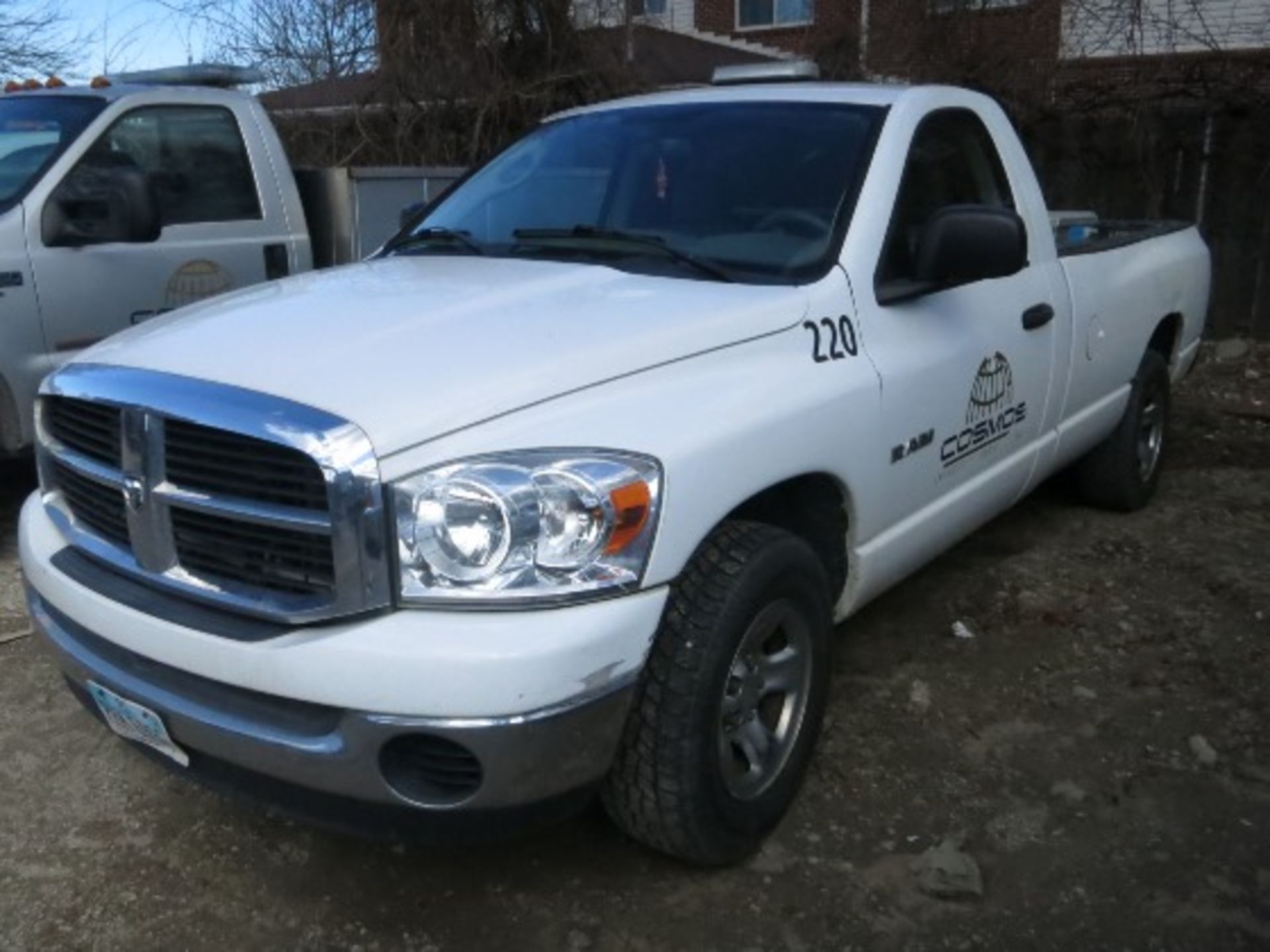 2008 DODGE RAM 1500 SLT 2wd REG CAB PICKUP TRUCK. VIN: 1D7HA16N28J180859 ODOMETER: 138328